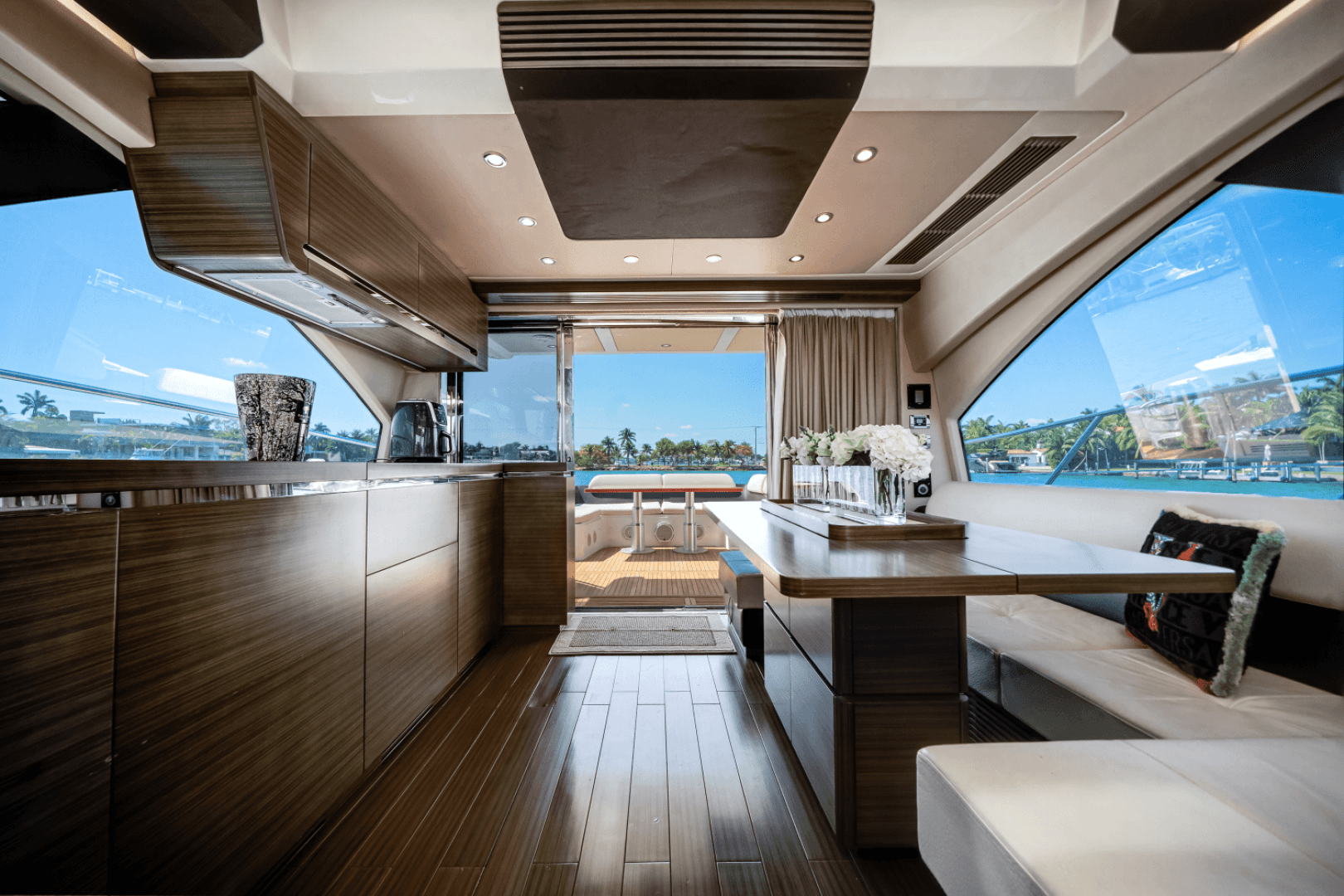 2017 Azimut 55S — photo 36