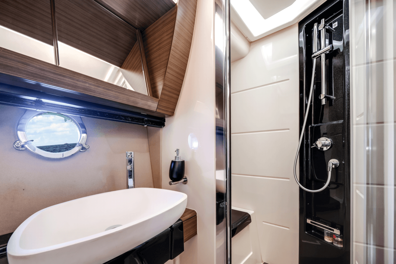 2017 Azimut 55S — photo 33