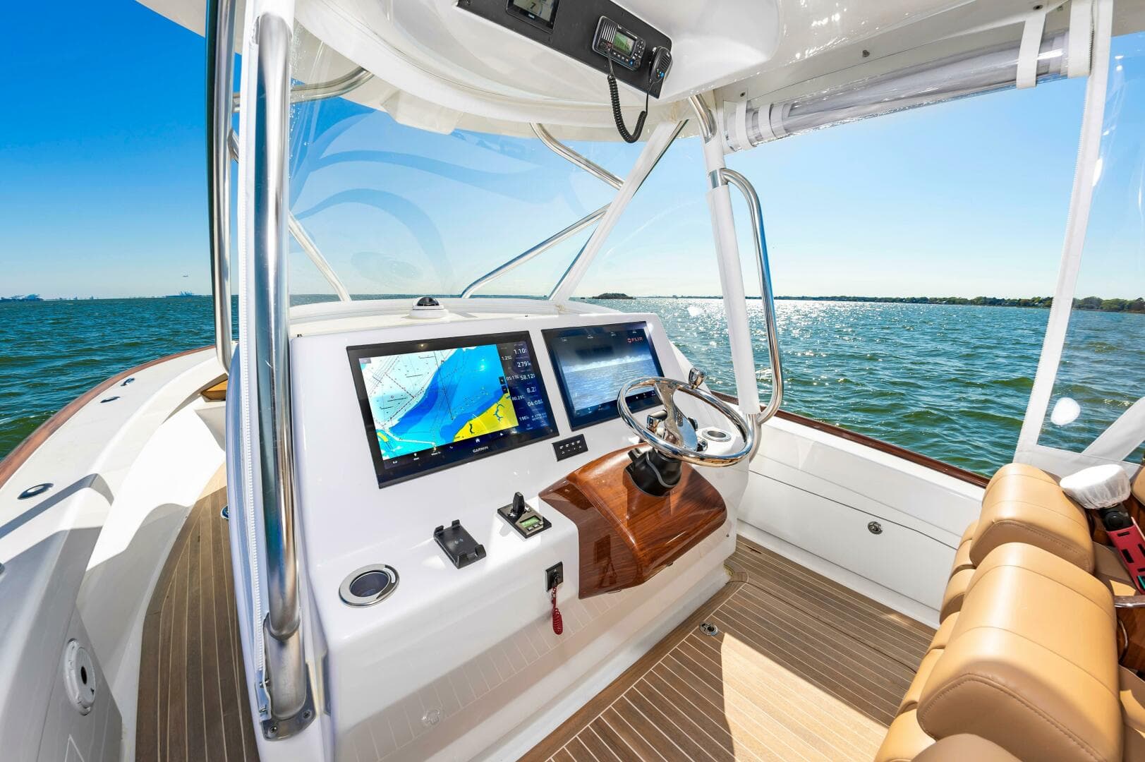 2024 Custom Carolina 38 CC — photo 10