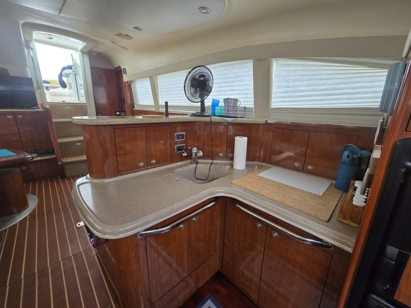 2004 Sea Ray 480 — photo 18