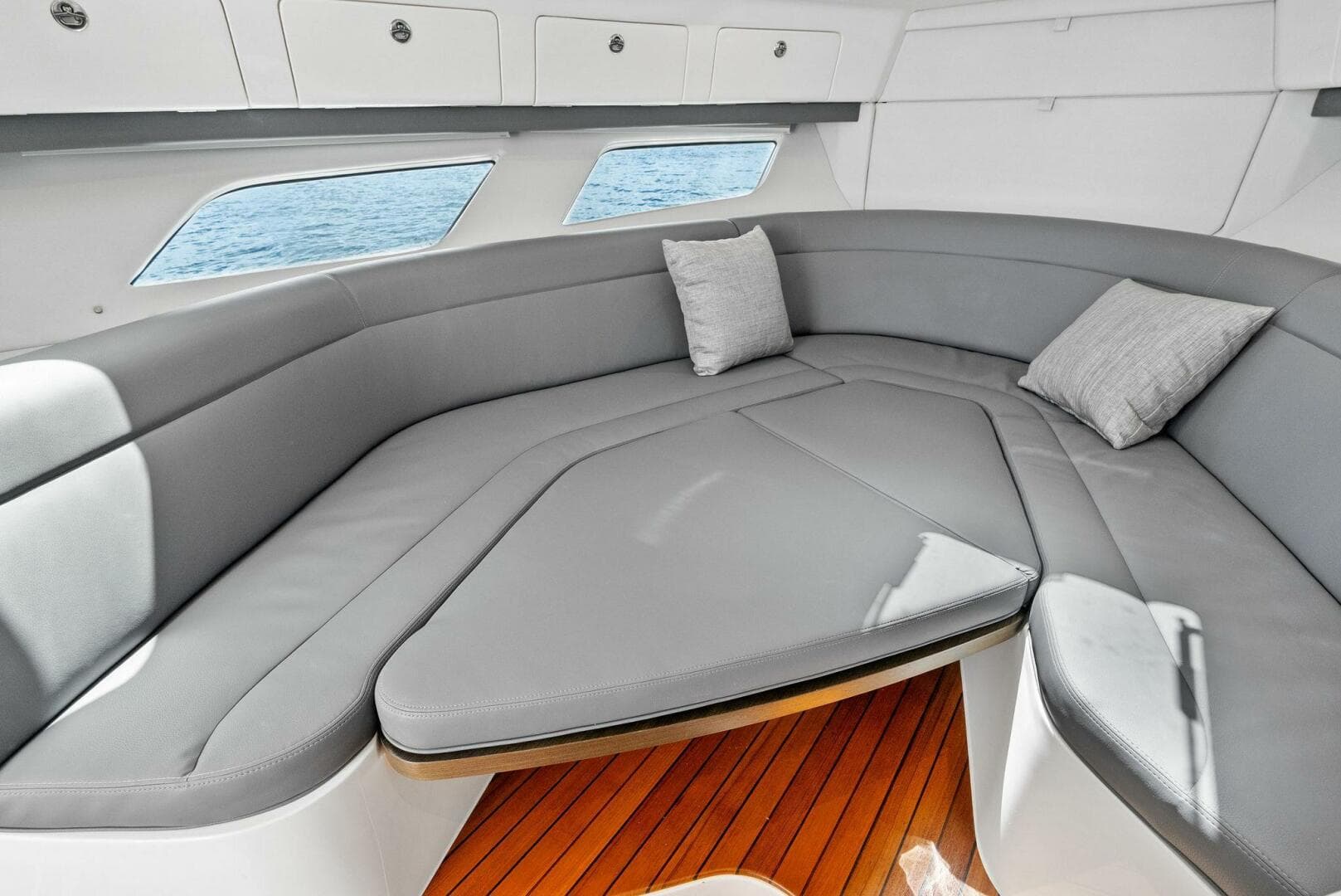 2022 Intrepid 438 Evolution — photo 55