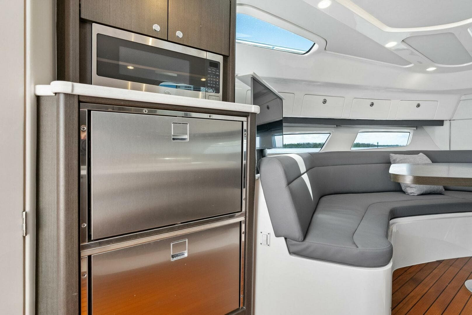 2022 Intrepid 438 Evolution — photo 58