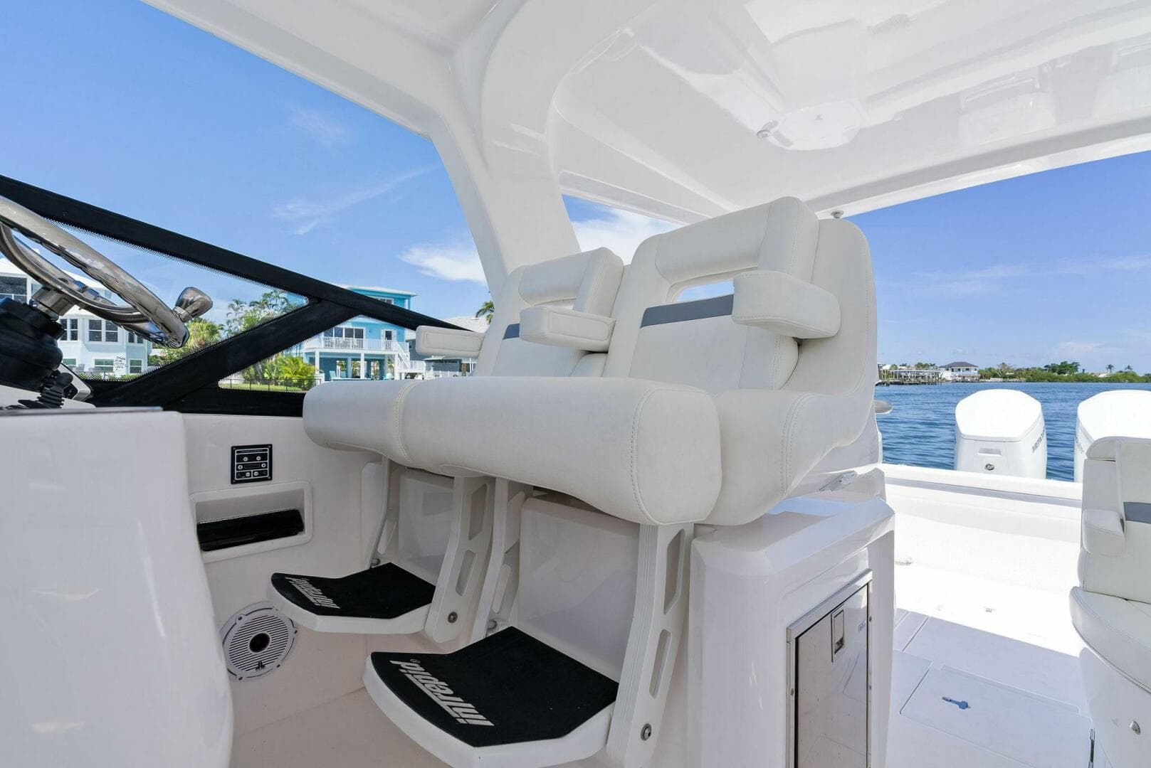 2022 Intrepid 438 Evolution — photo 27