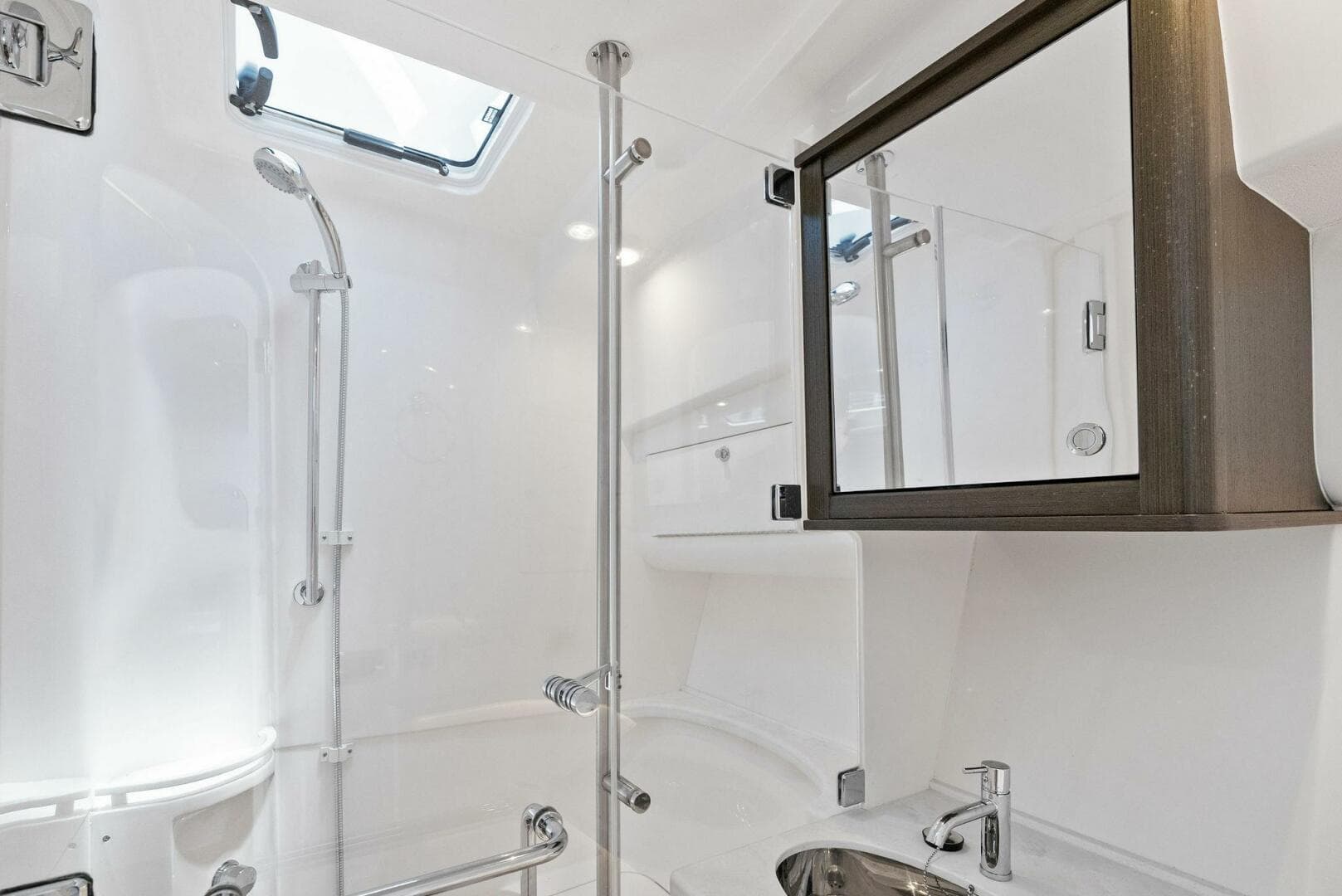 2022 Intrepid 438 Evolution — photo 63