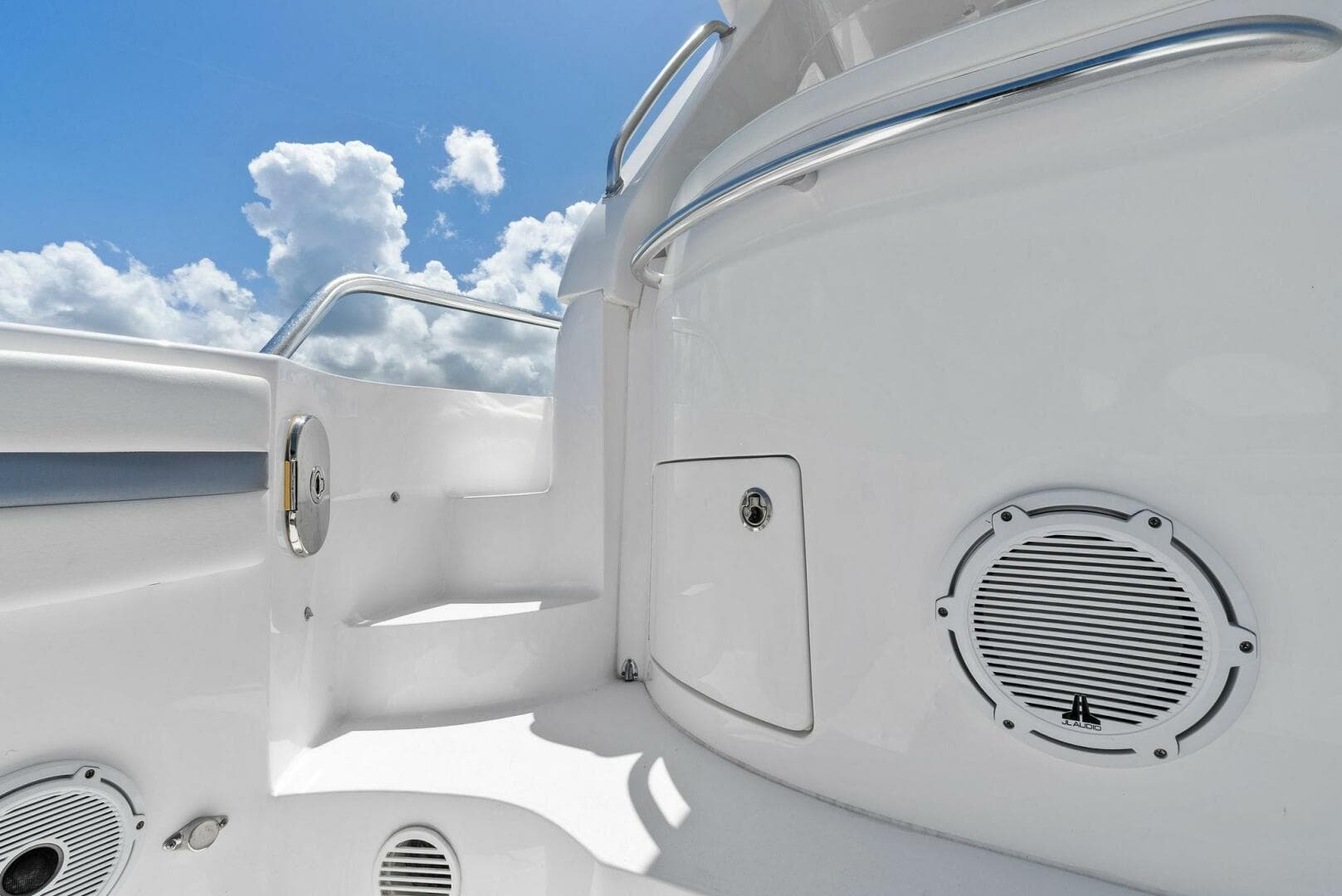 2022 Intrepid 438 Evolution — photo 41