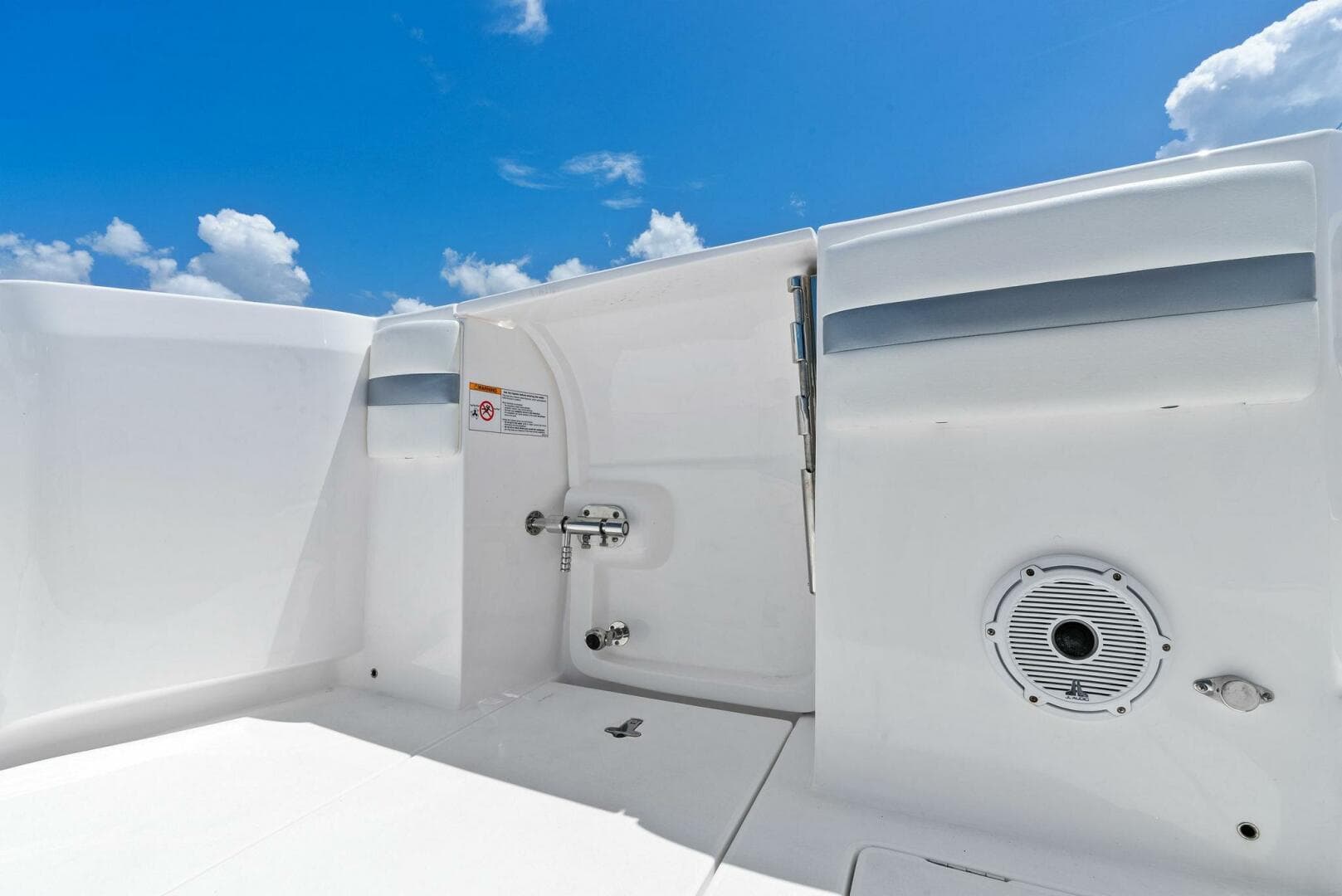 2022 Intrepid 438 Evolution — photo 40