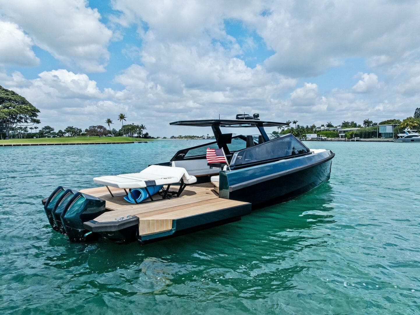 2023 Wally Tender 43X — photo 2