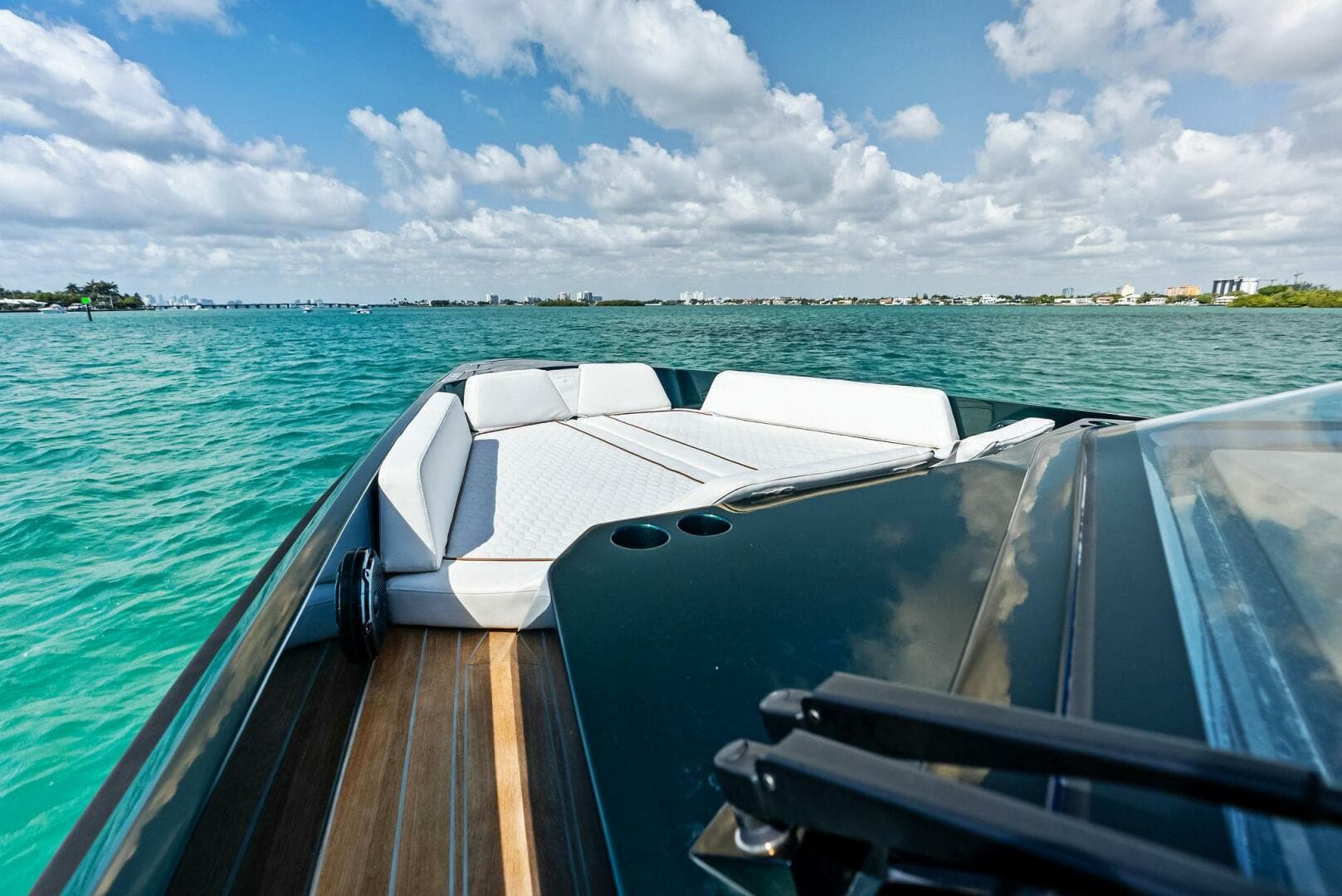 2023 Wally Tender 43X — photo 16