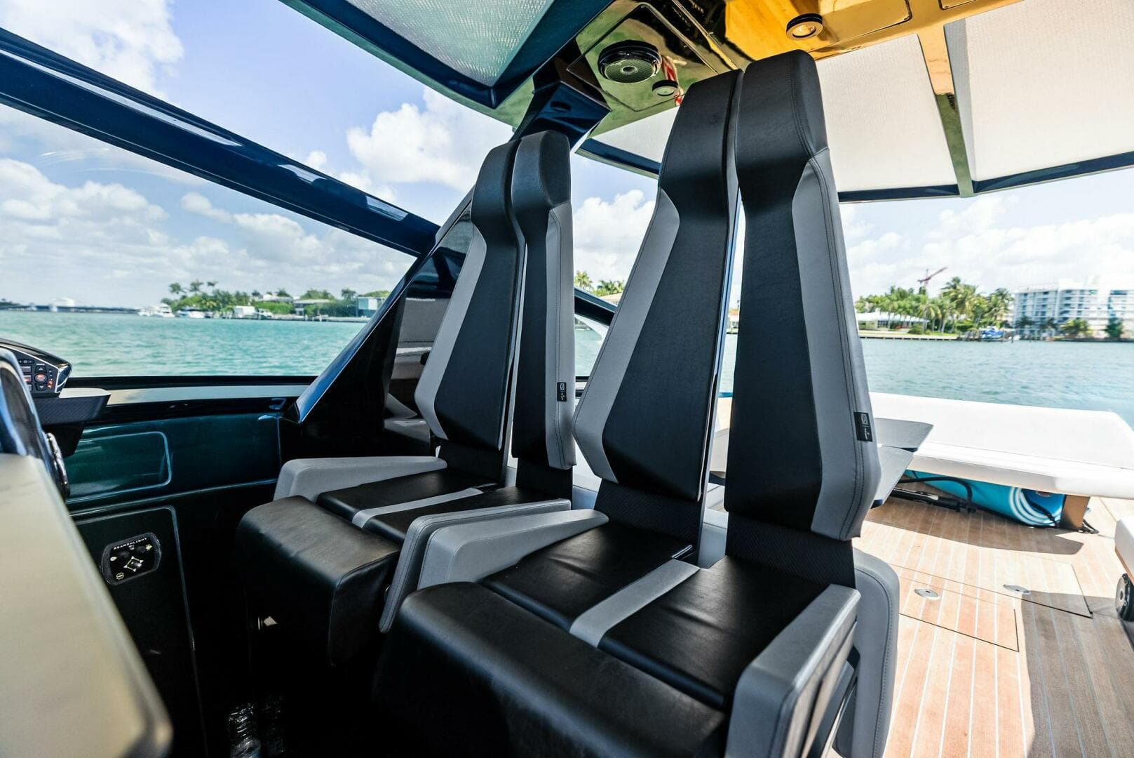 2023 Wally Tender 43X — photo 27