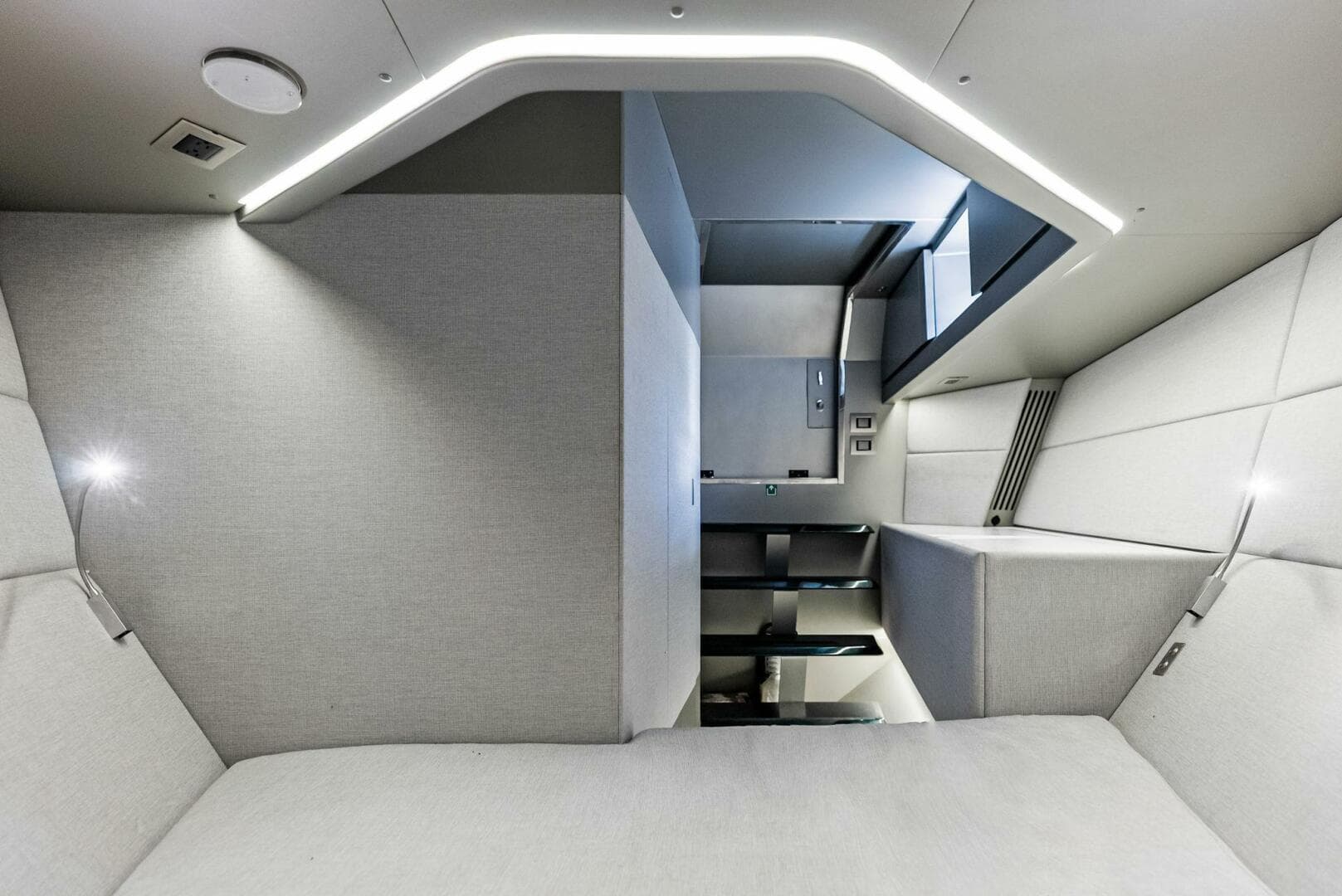 2023 Wally Tender 43X — photo 42