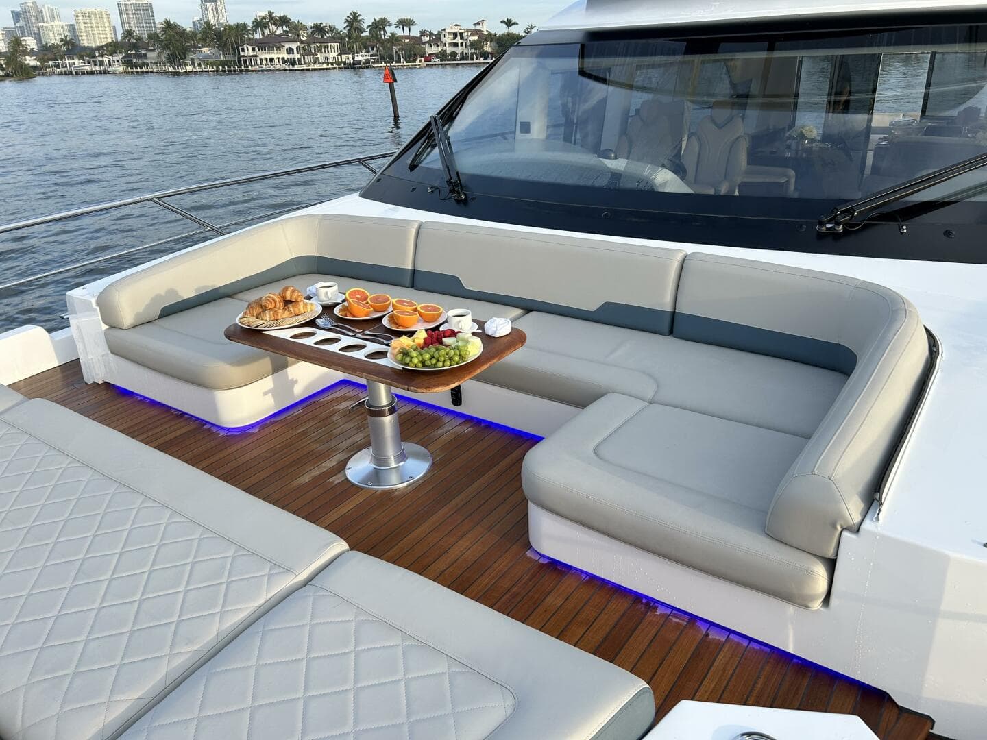 2024 Fairline Squadron 68 — photo 30