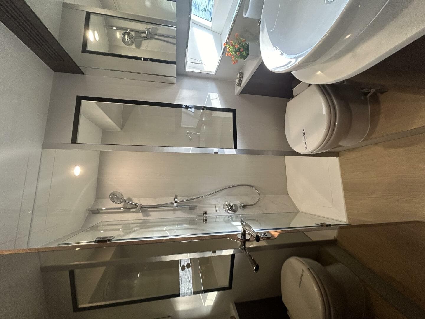 2024 Fairline Squadron 68 — photo 17