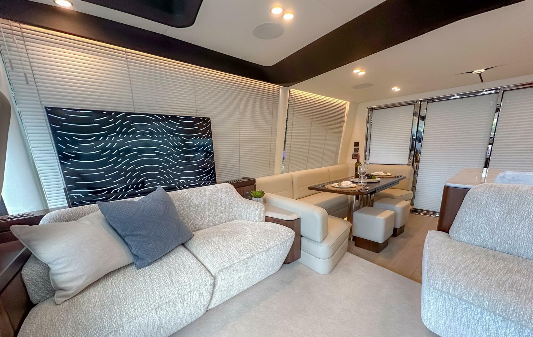 2023 Fairline Phantom 65 — photo 4