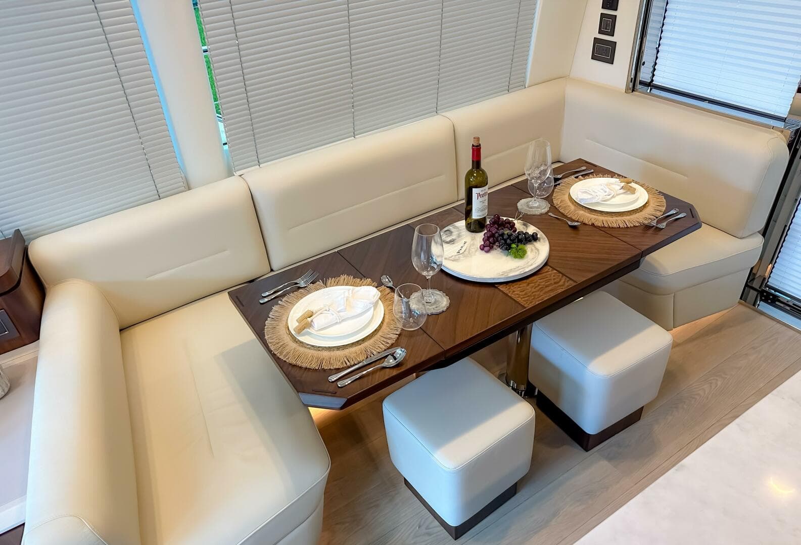 2023 Fairline Phantom 65 — photo 7