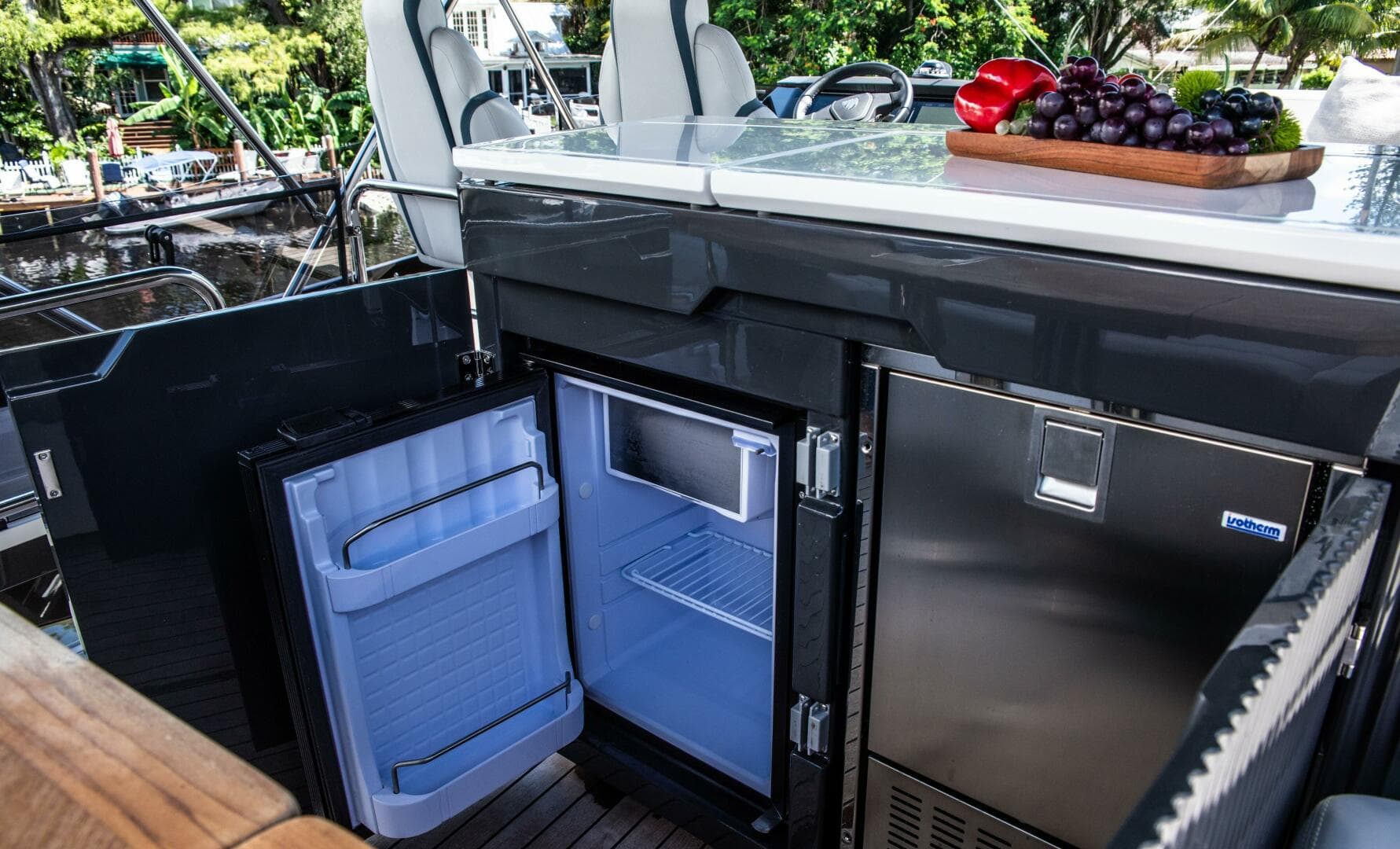 2023 Fairline Phantom 65 — photo 24