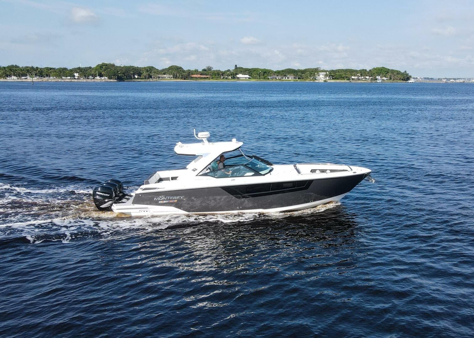 2023 Monterey 385 SS Super Sport — photo 11