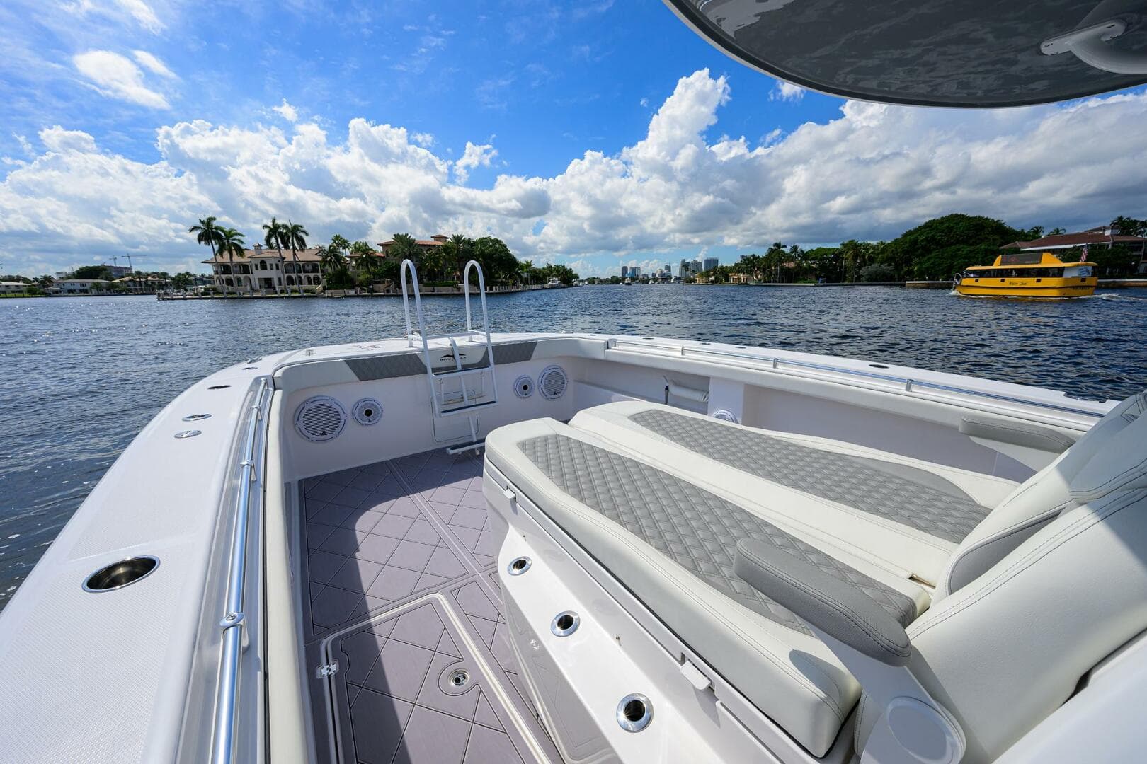 2023 Invincible 46 Catamaran — photo 2