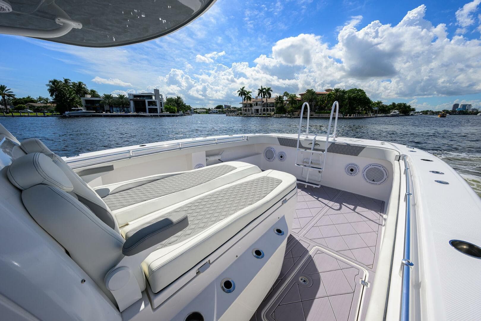 2023 Invincible 46 Catamaran — photo 6