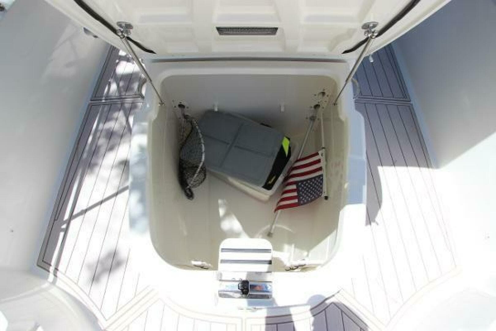 2017 Boston Whaler 270 Dauntless — photo 34