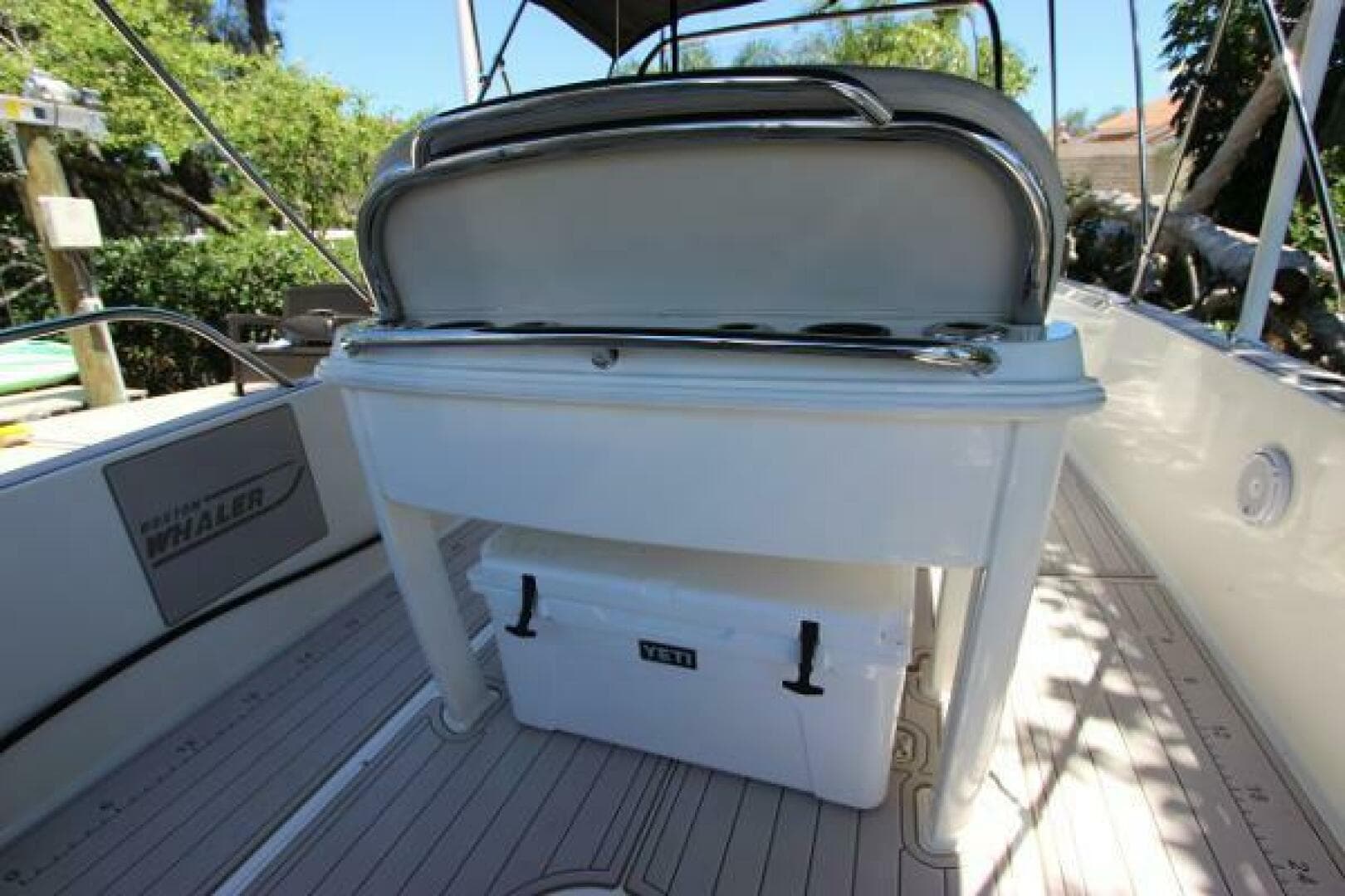 2017 Boston Whaler 270 Dauntless — photo 14