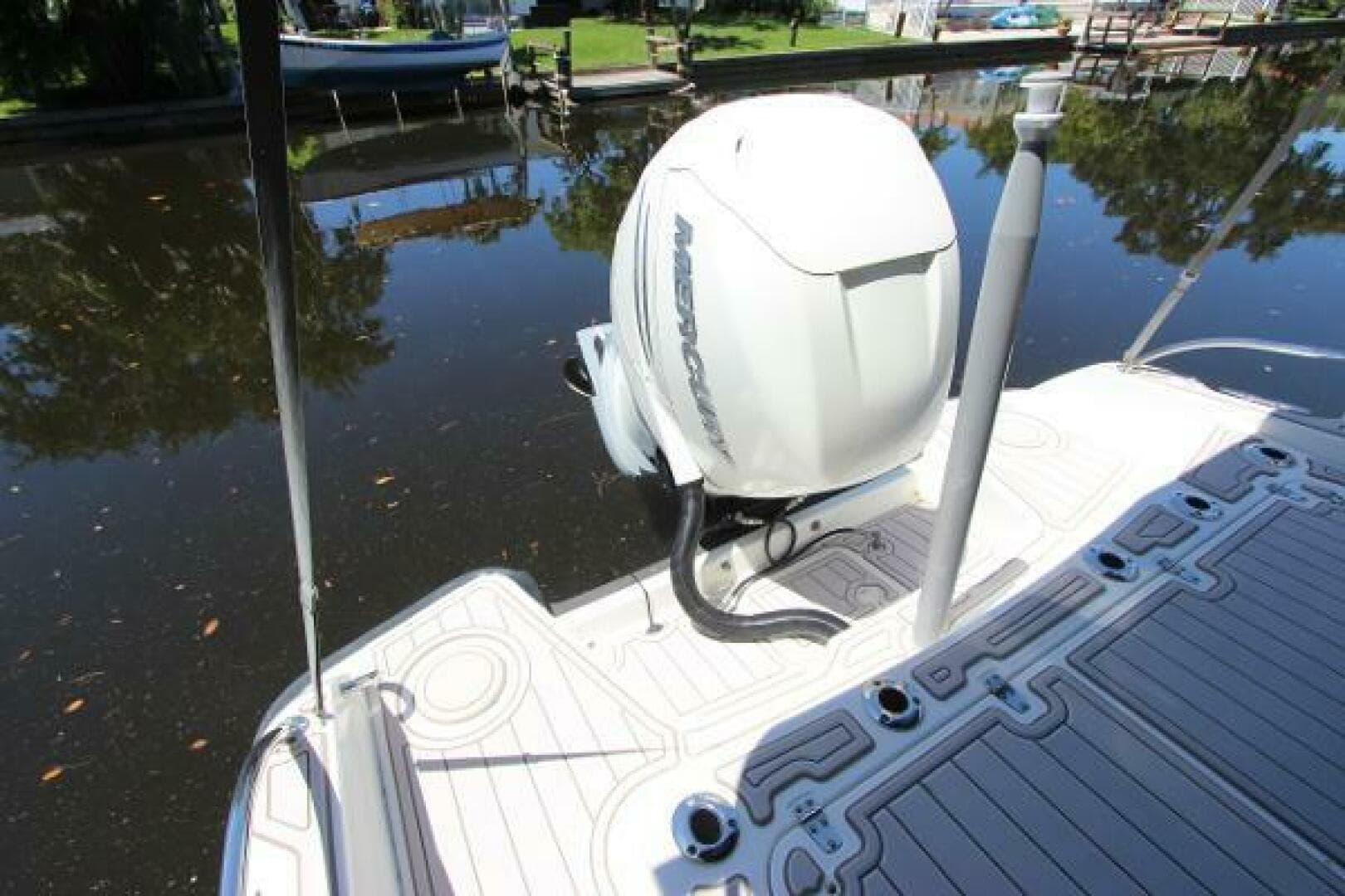 2017 Boston Whaler 270 Dauntless — photo 9