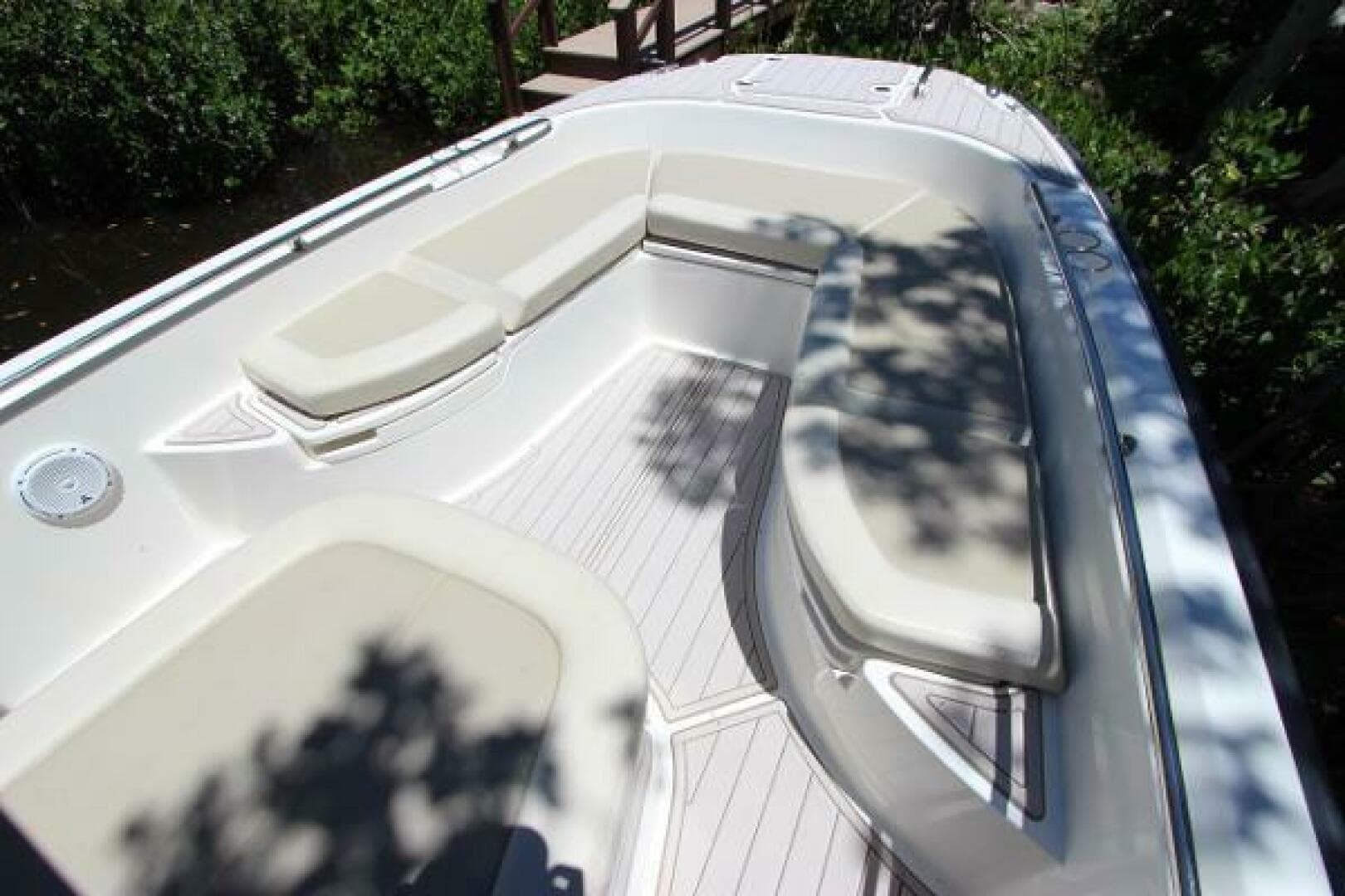 2017 Boston Whaler 270 Dauntless — photo 29