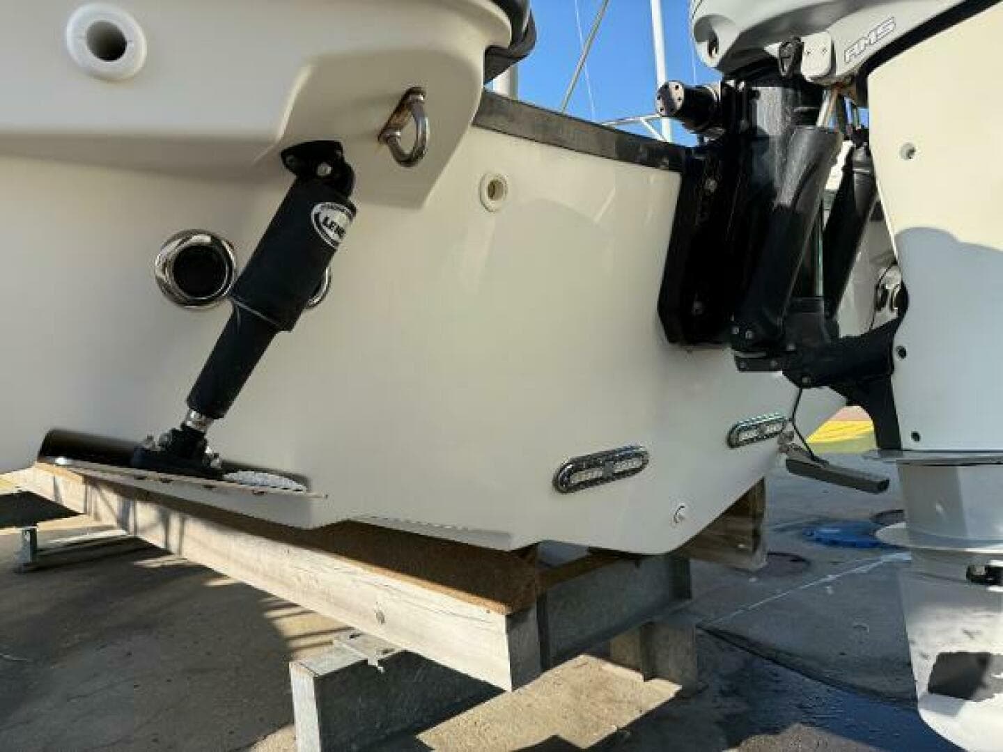 2017 Boston Whaler 270 Dauntless — photo 7