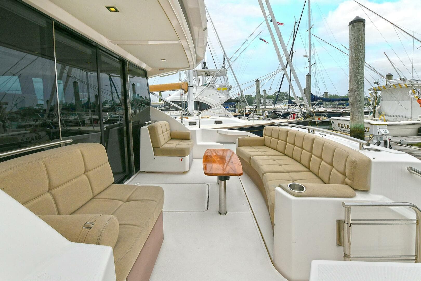 2015 Tiara Yachts C44 Coupe — photo 11