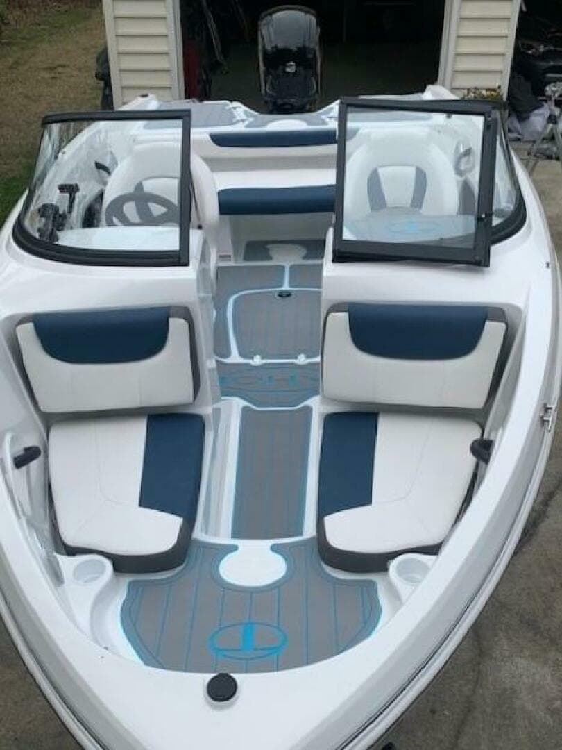 2023 Tahoe 185S — photo 5