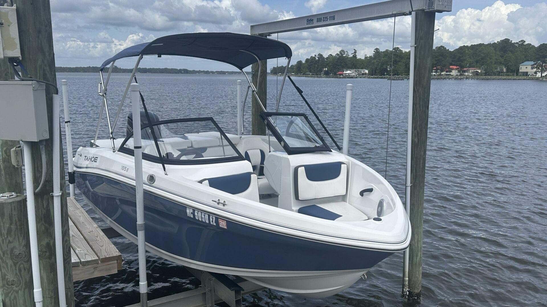 2023 Tahoe 185S — photo 1