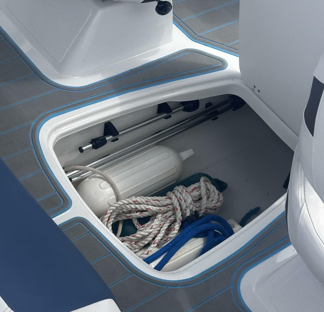 2023 Tahoe 185S — photo 12