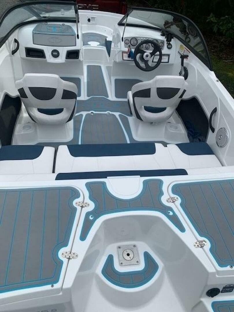 2023 Tahoe 185S — photo 6