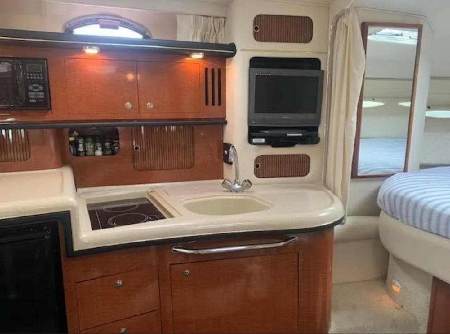 2002 Sea Ray Sundancer — photo 8