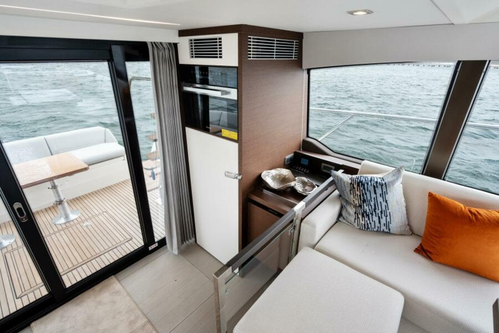 2024 Prestige 460 Flybridge — photo 6