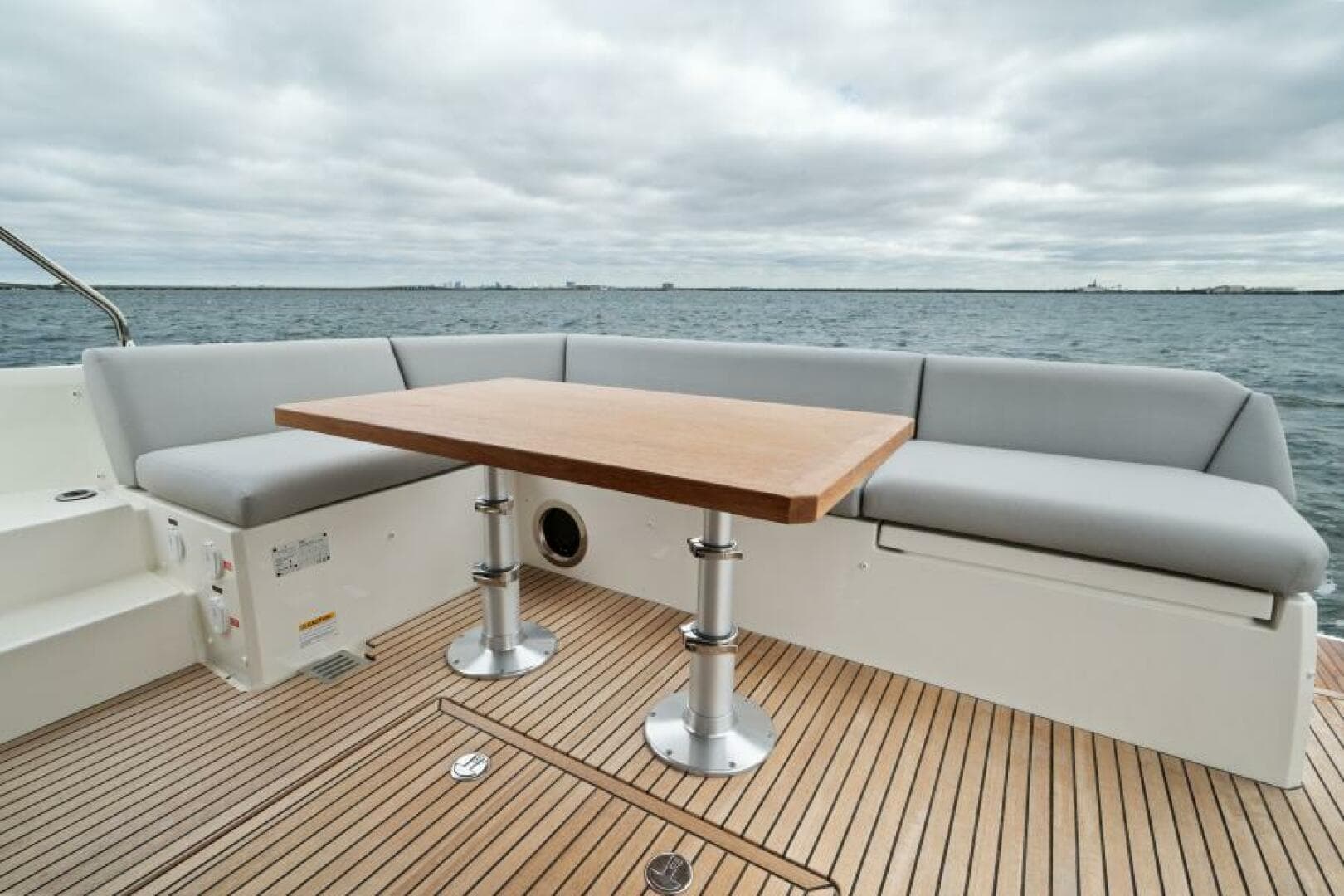 2024 Prestige 460 Flybridge — photo 3