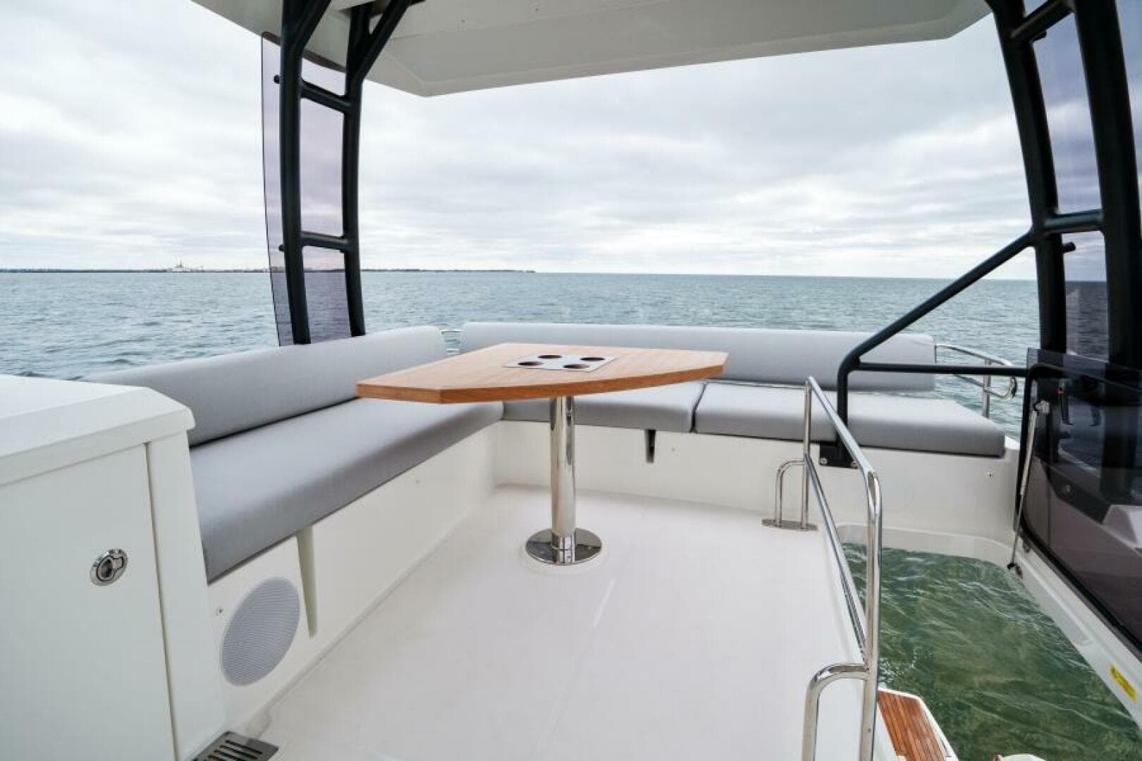 2024 Prestige 460 Flybridge — photo 42