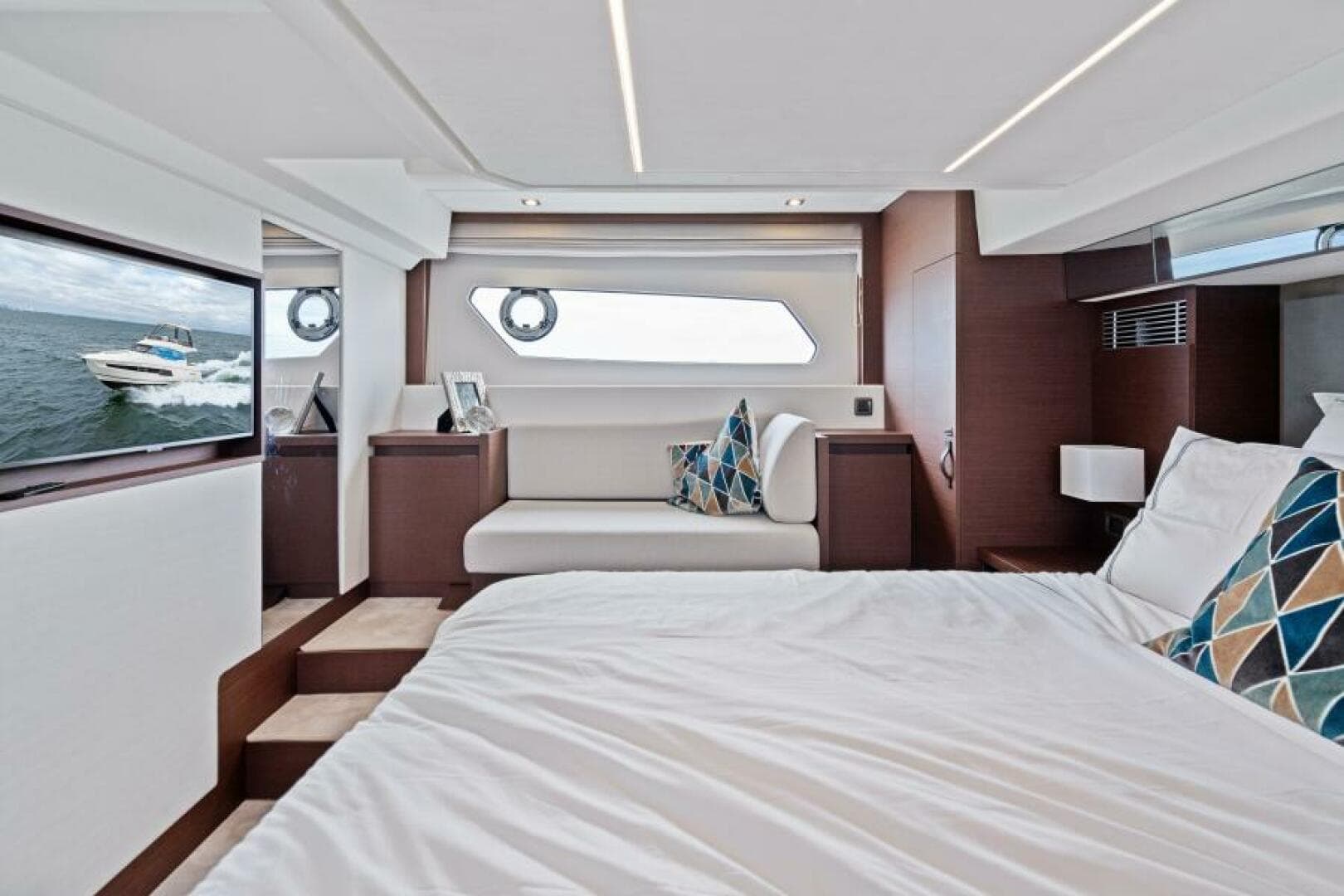 2024 Prestige 460 Flybridge — photo 15