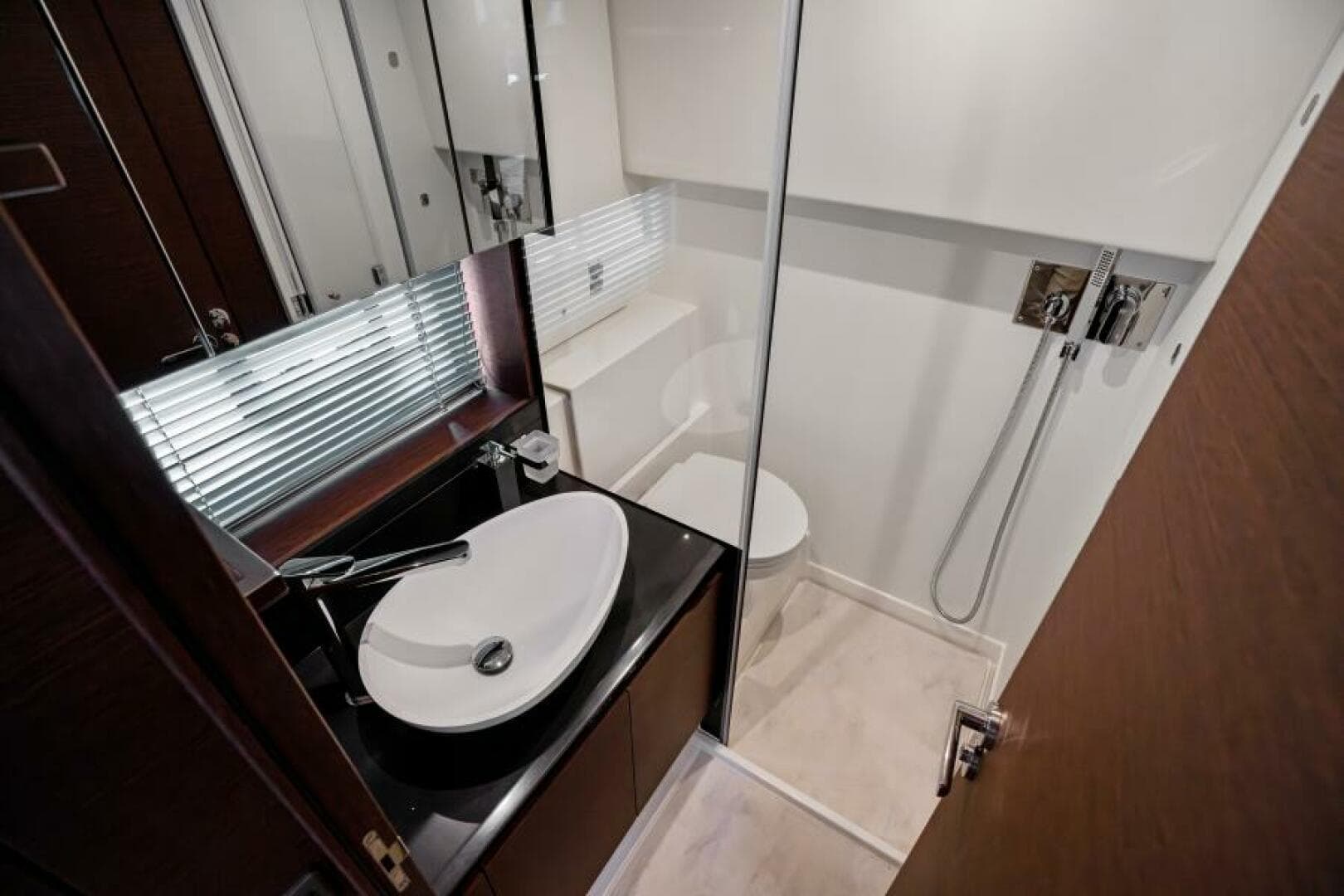 2024 Prestige 460 Flybridge — photo 33