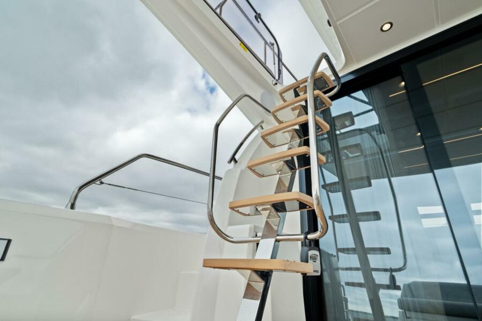 2024 Prestige 460 Flybridge — photo 38