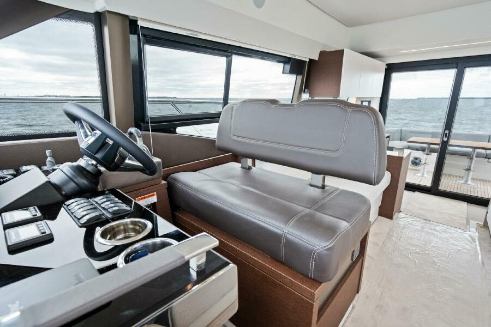 2024 Prestige 460 Flybridge — photo 10
