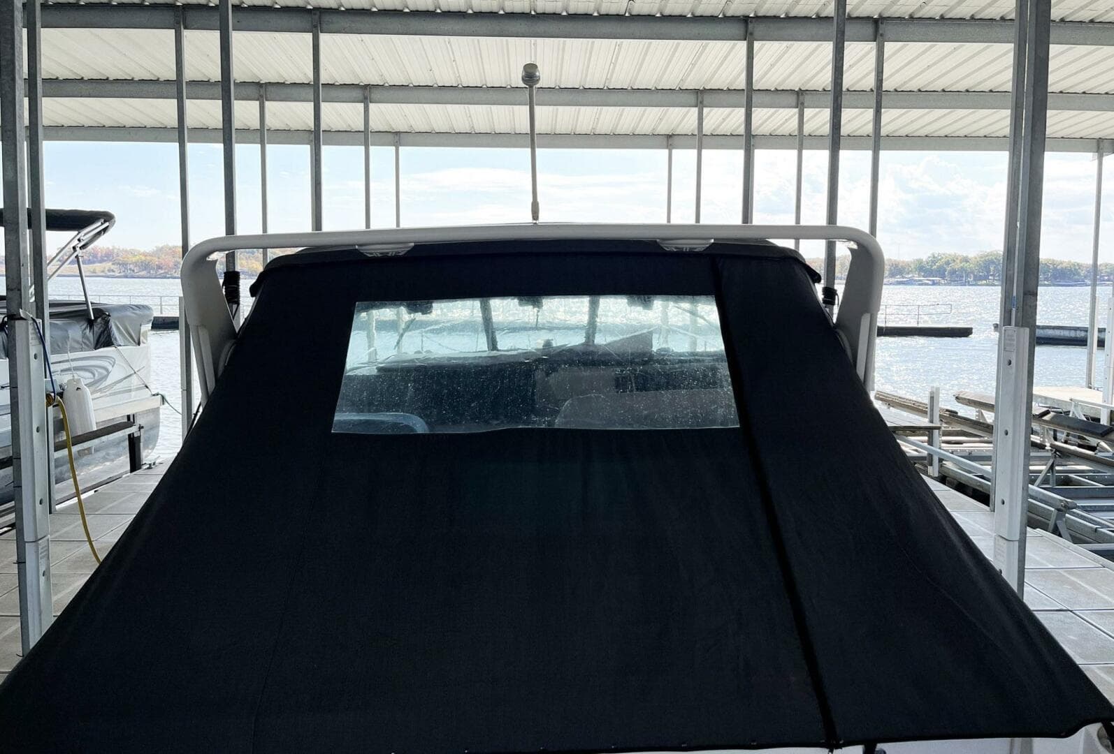 1994 Sea Ray 330 Express Cruiser — photo 6