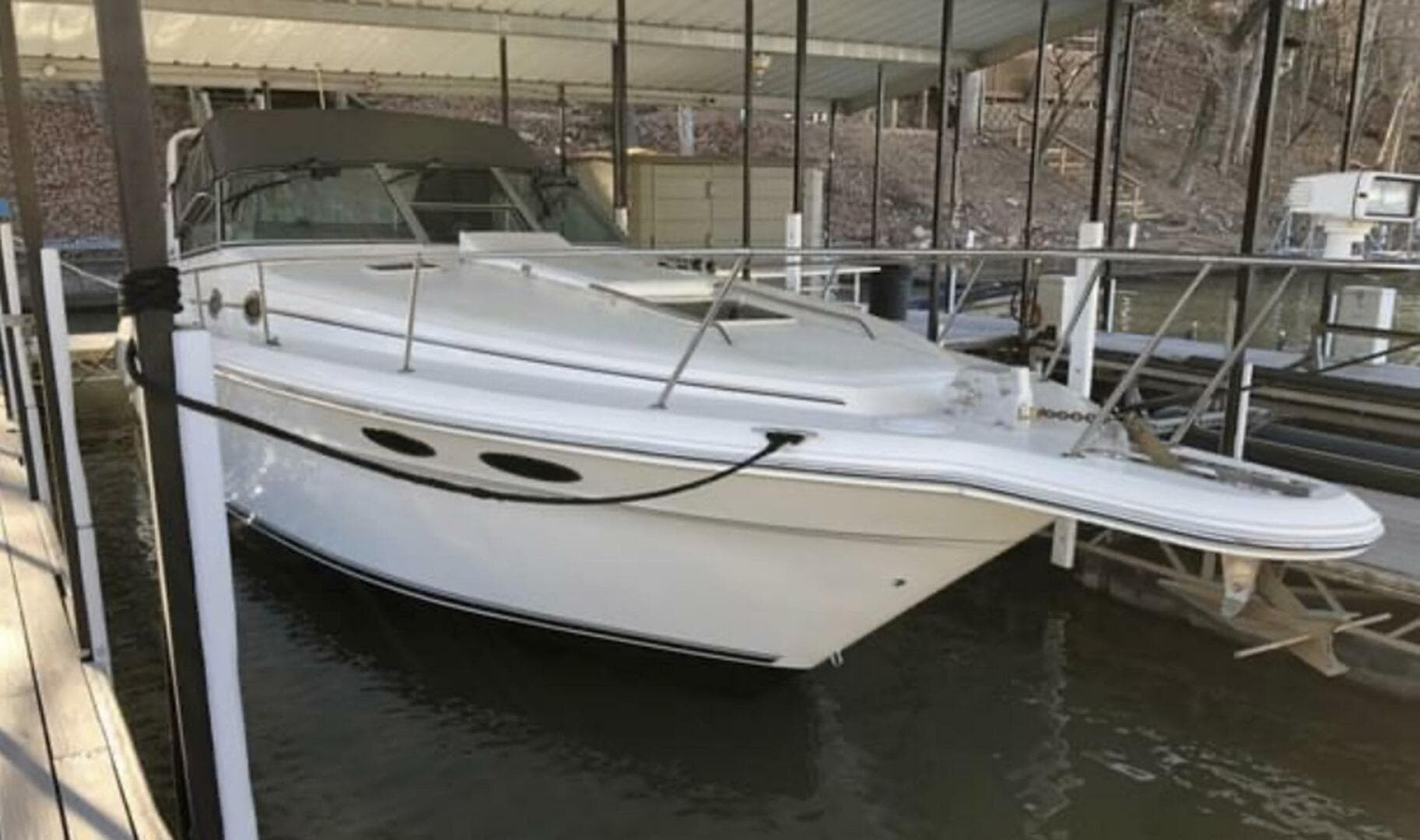 1994 Sea Ray 330 Express Cruiser — photo 26