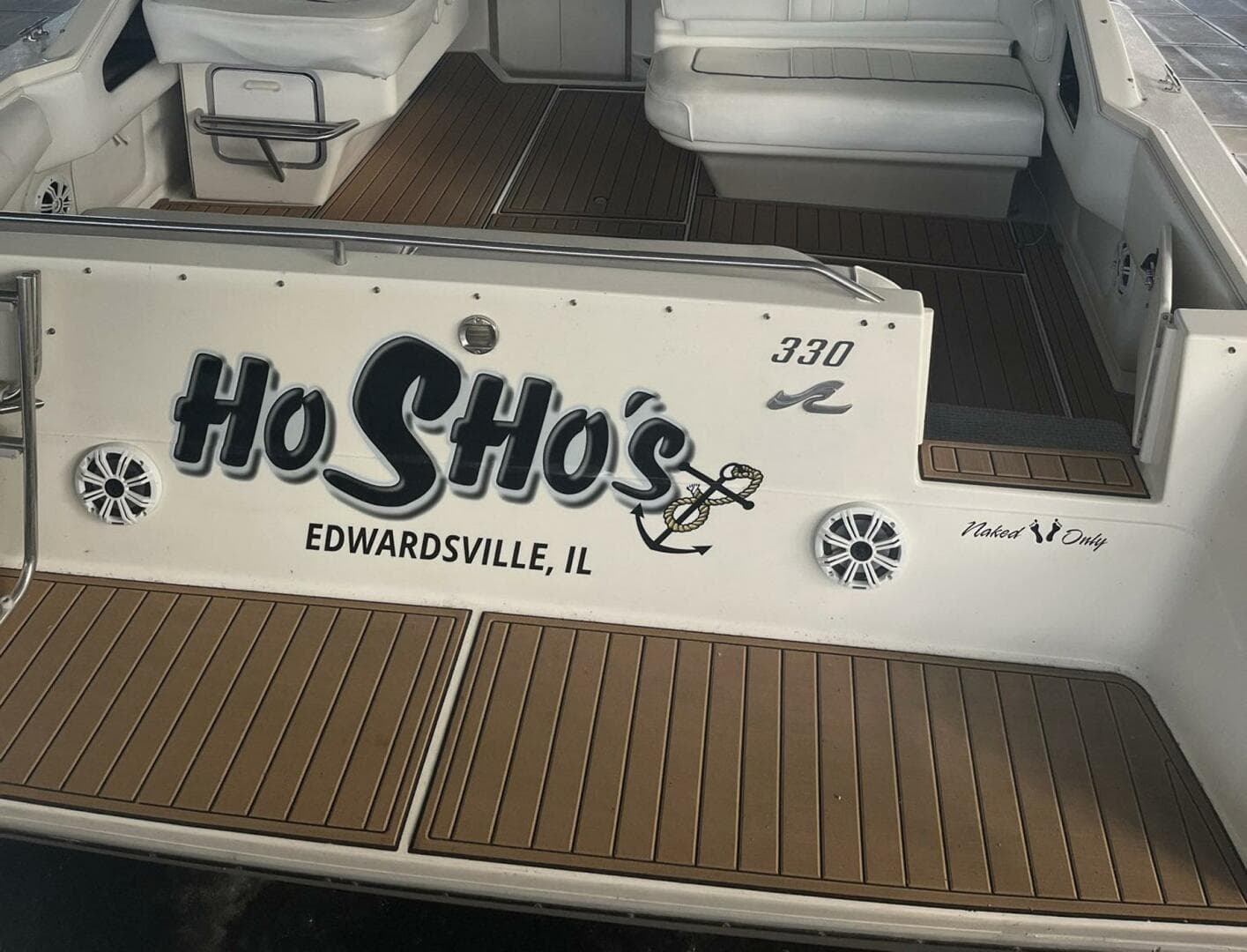 1994 Sea Ray 330 Express Cruiser — photo 17