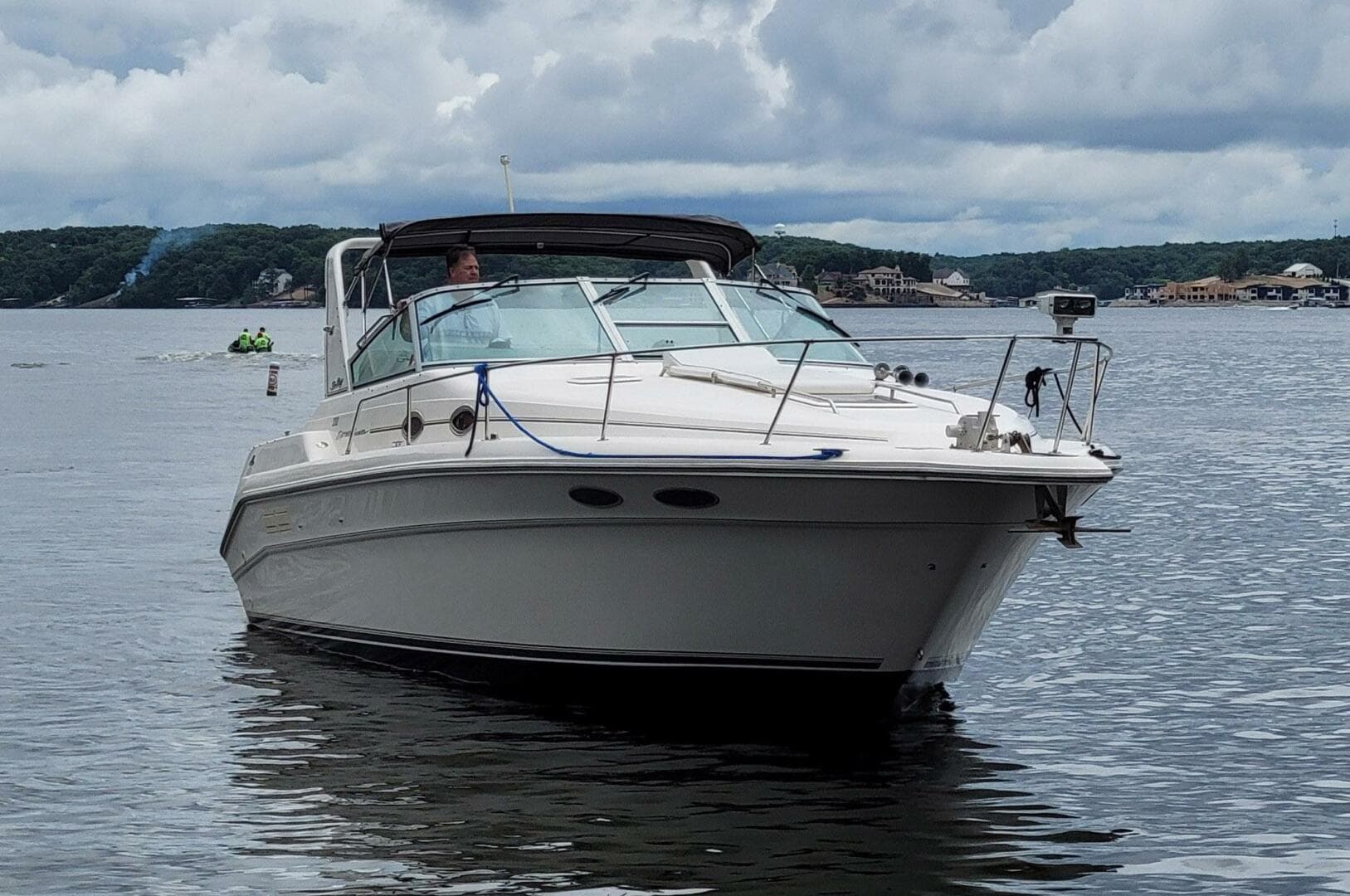 1994 Sea Ray 330 Express Cruiser — photo 1