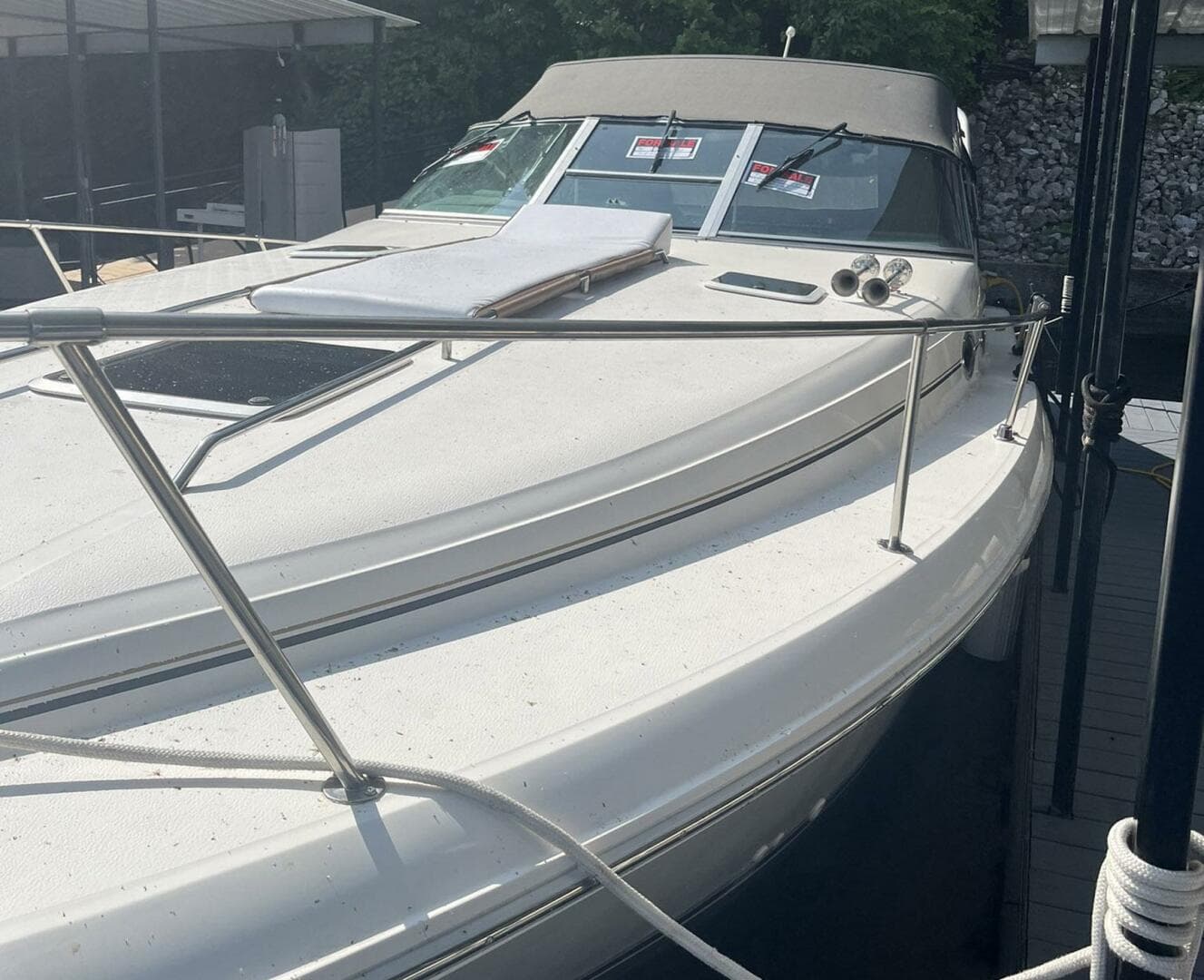 1994 Sea Ray 330 Express Cruiser — photo 22