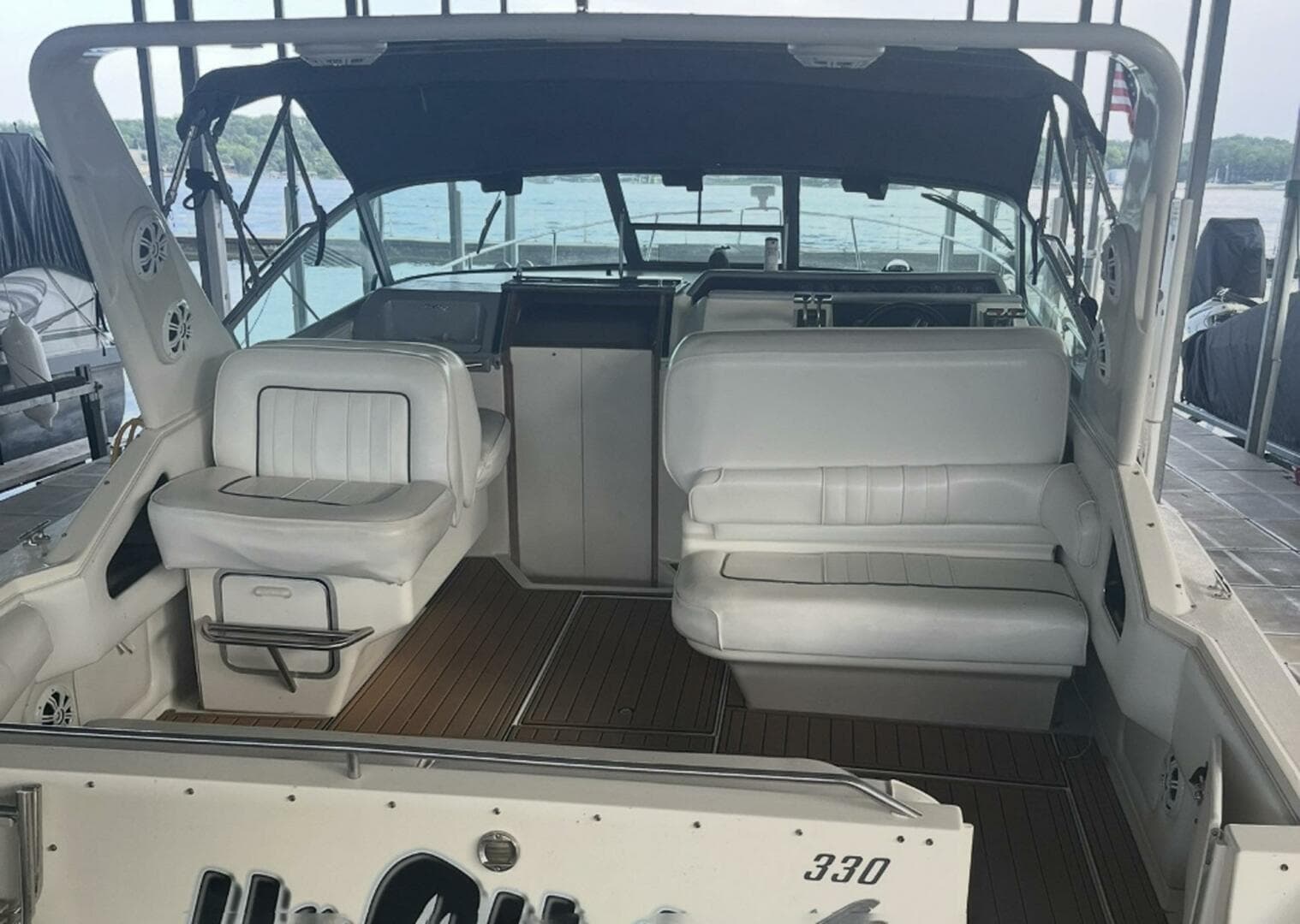 1994 Sea Ray 330 Express Cruiser — photo 16