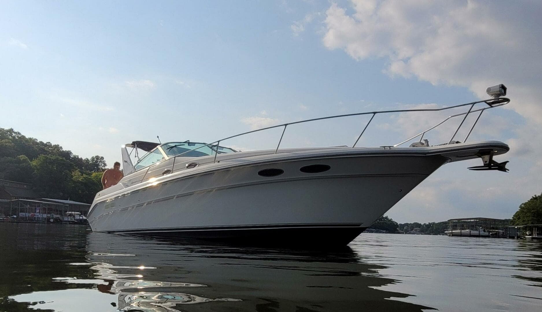 1994 Sea Ray 330 Express Cruiser — photo 28