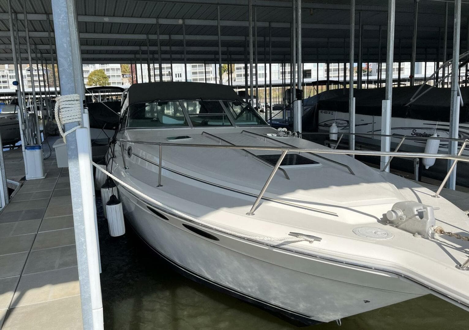 1994 Sea Ray 330 Express Cruiser — photo 4