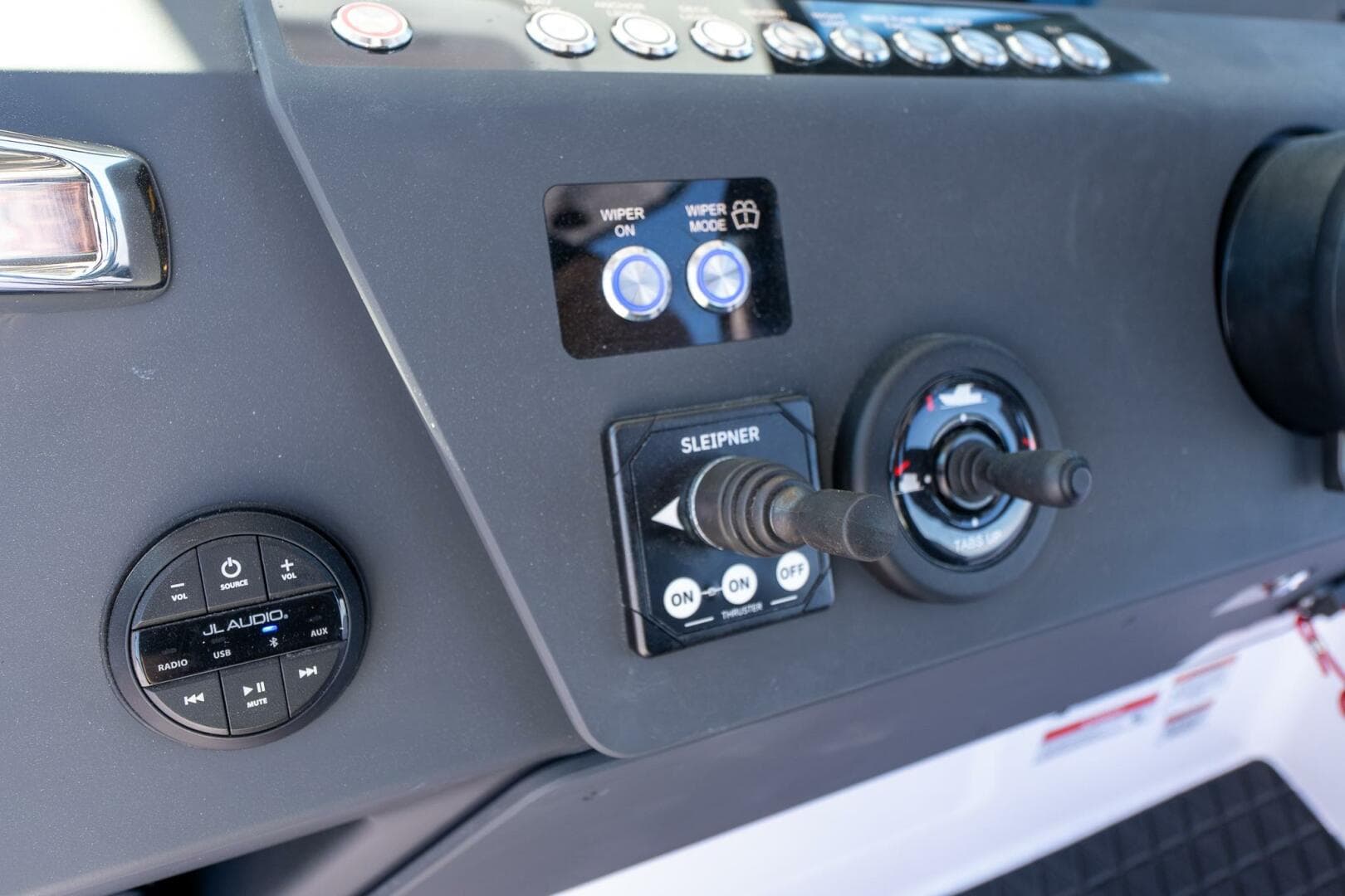 2025 Axopar Ccx Center Console — photo 27
