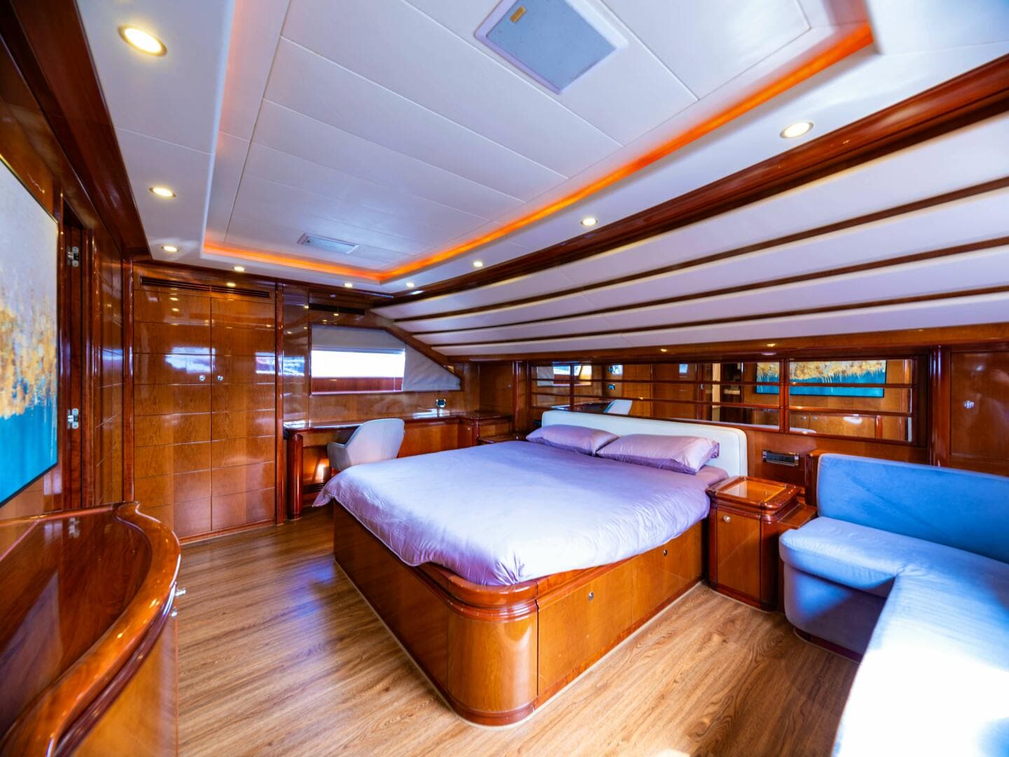 2005 Custom Line 112 — photo 12